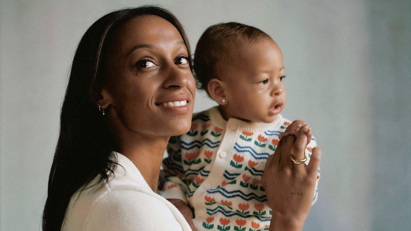 Ana Peleteiro y su hija Lúa.