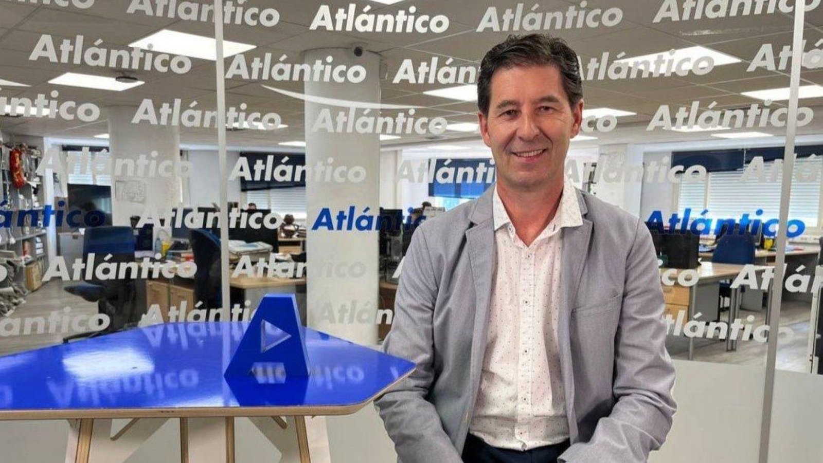 Manuel Castro visitó Atlántico para hablar sobre Aemos.