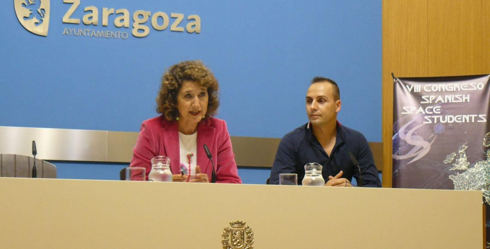 La Gerente de Zaragoza Turismo, Inmaculada Armisén y el presidente del LEEM Zaragoza, Jonatan Peris.