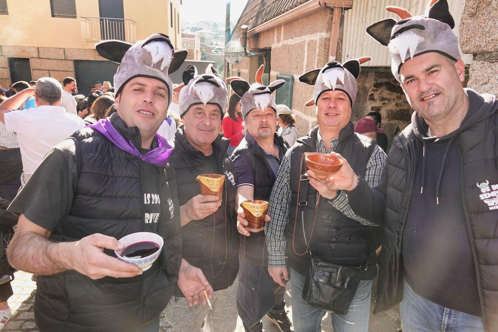 Peña 'Os de sempre' en San Blas. // Vicente Alonso