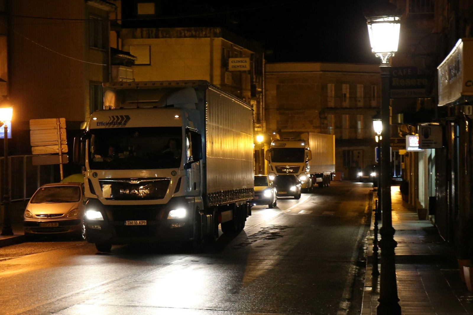 La Nacional 120 continúa con destrozos a vehículos _ Alberte 02