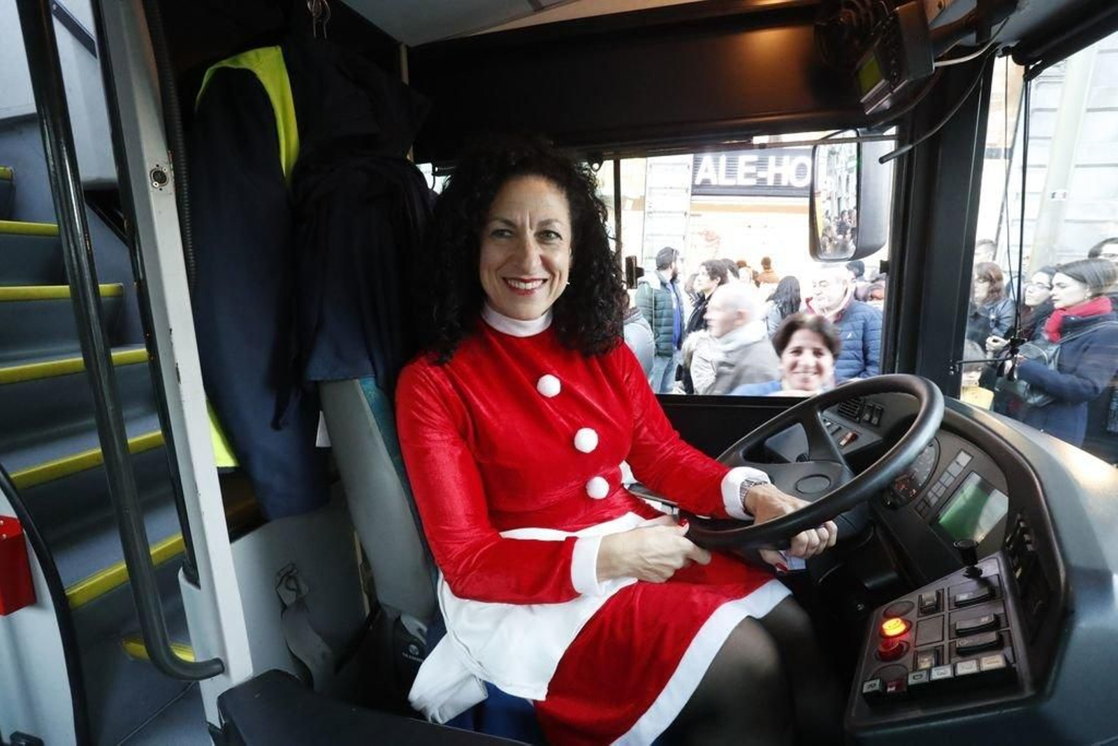 La papanoelada motera toma las calles de Vigo 37