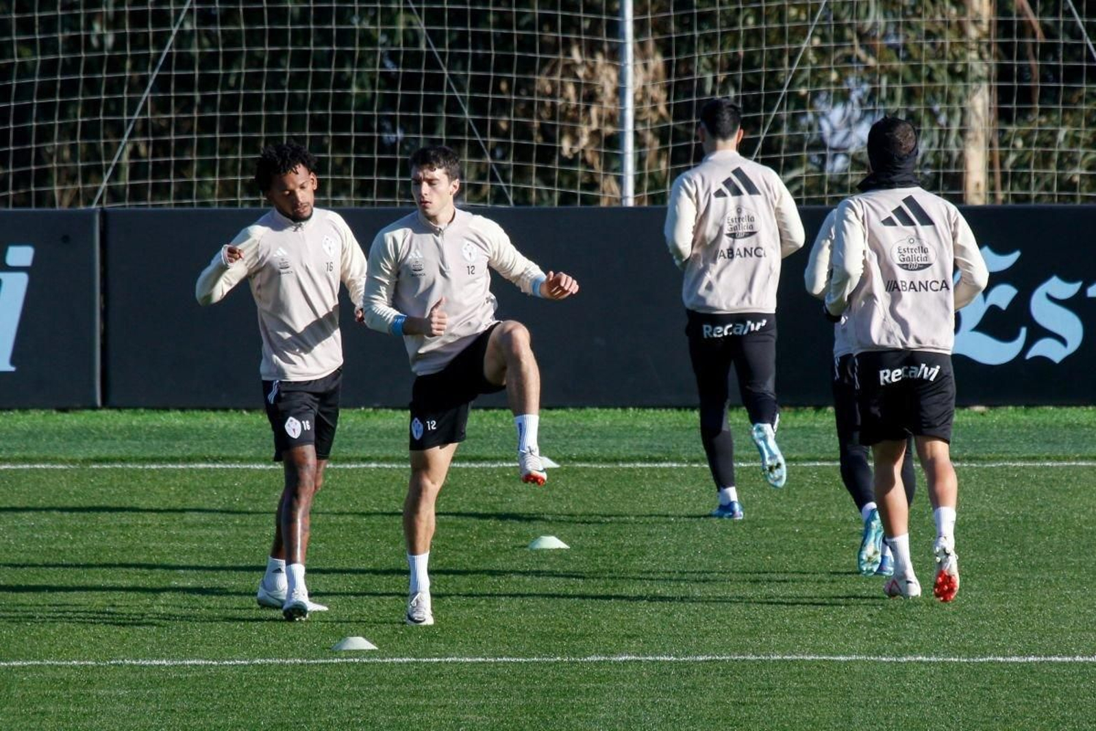 Jailson fue confirmado por Benítez en un once en el que también estará Douvikas.