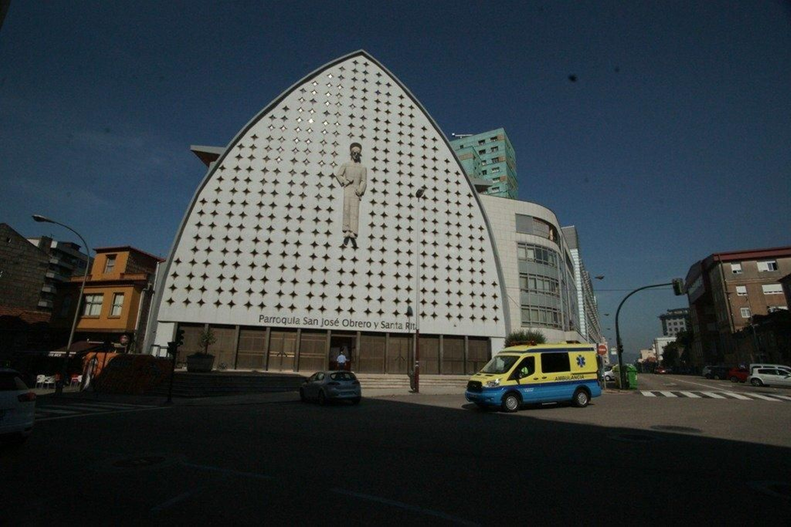 La iglesia de Santa Rita en Vigo // Vicente Alonso