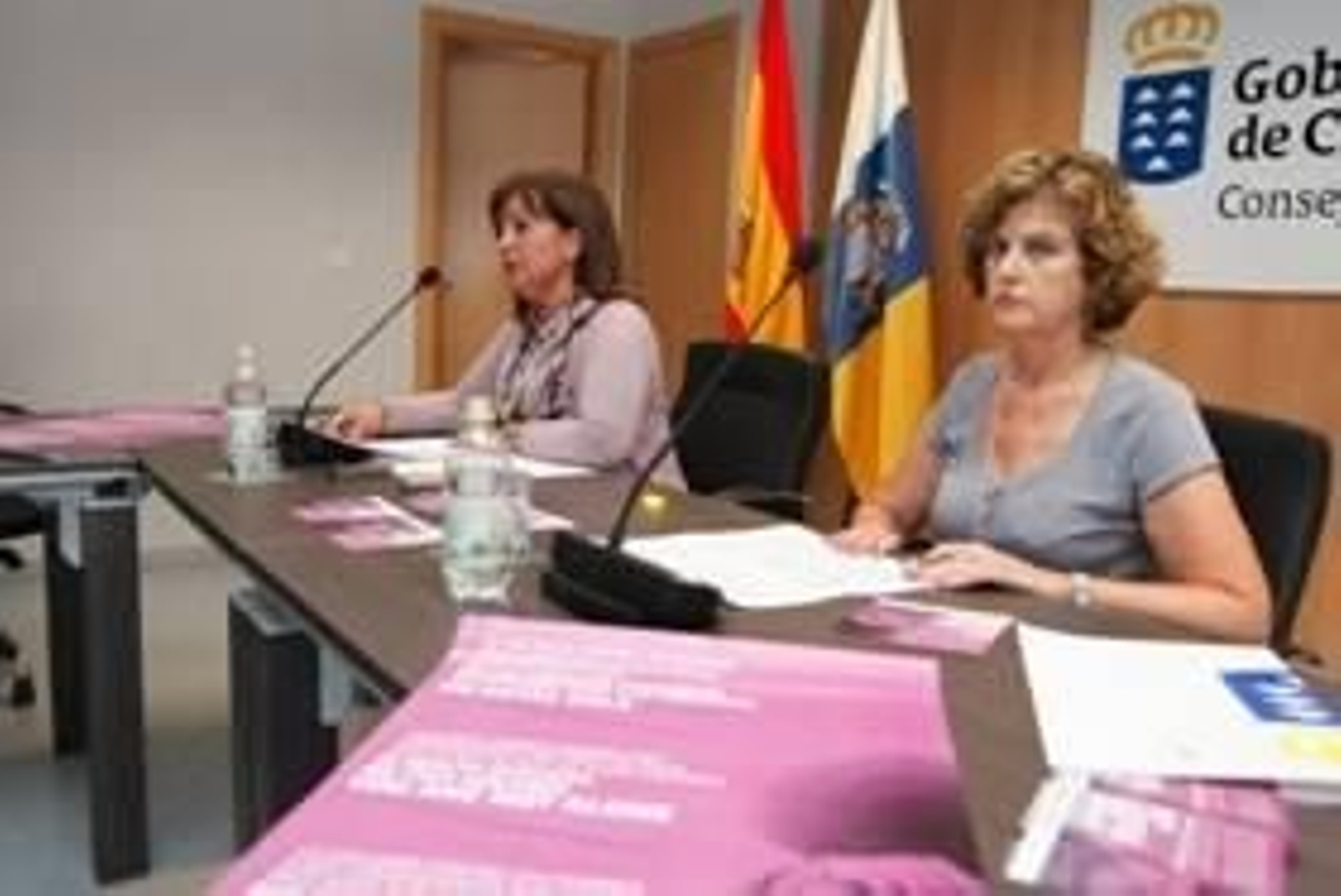 Un momento de la rueda de prensa.