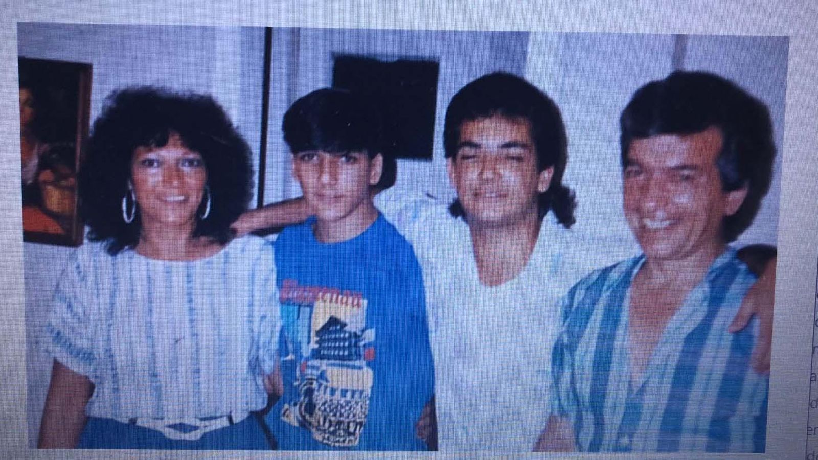 Argentina Eloy. adolescente con sus padres y hermano web