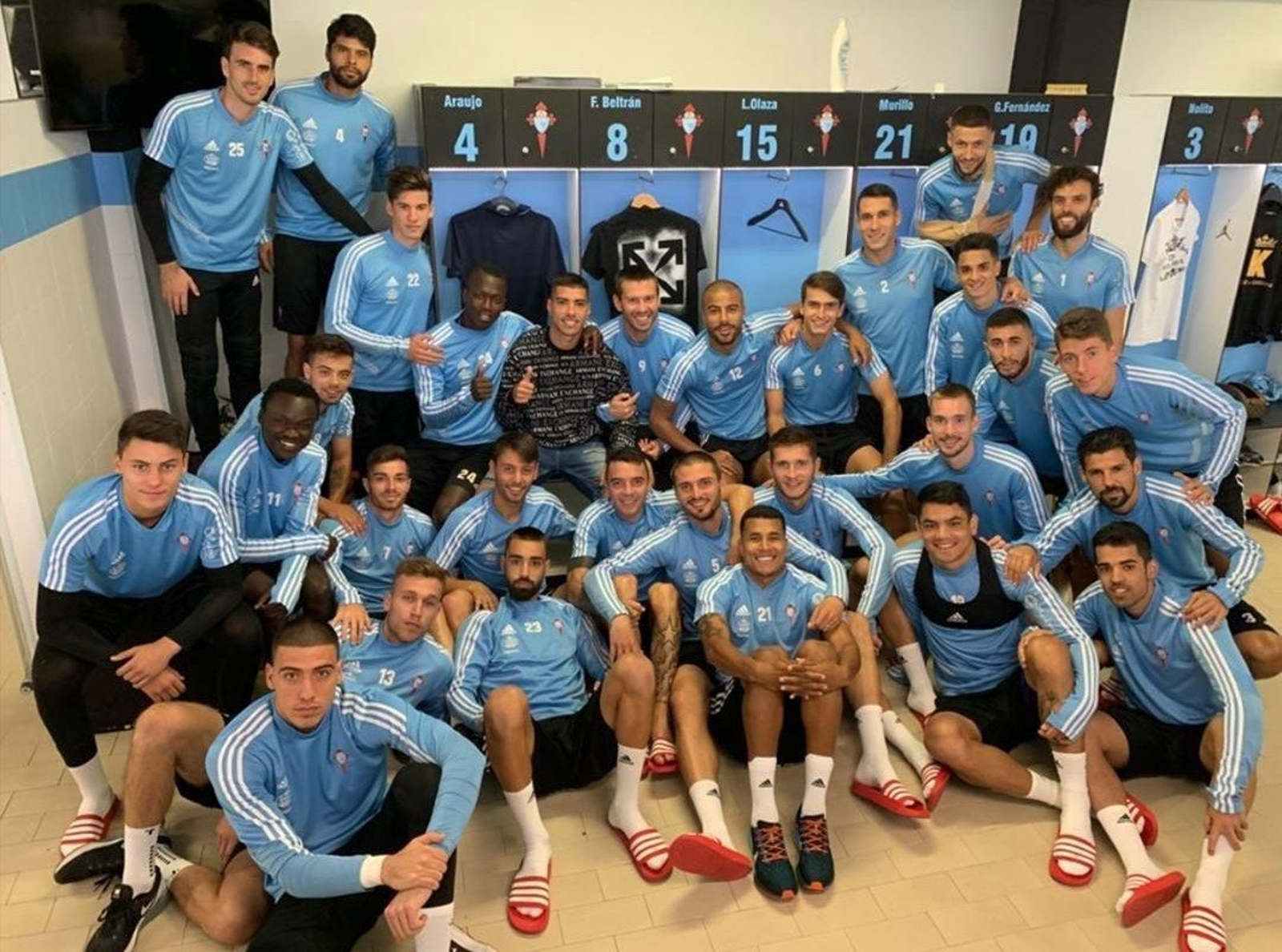 Foto de despedida de la plantilla del Celta a Olaza, compartida en redes sociales por Okay Yokuslu