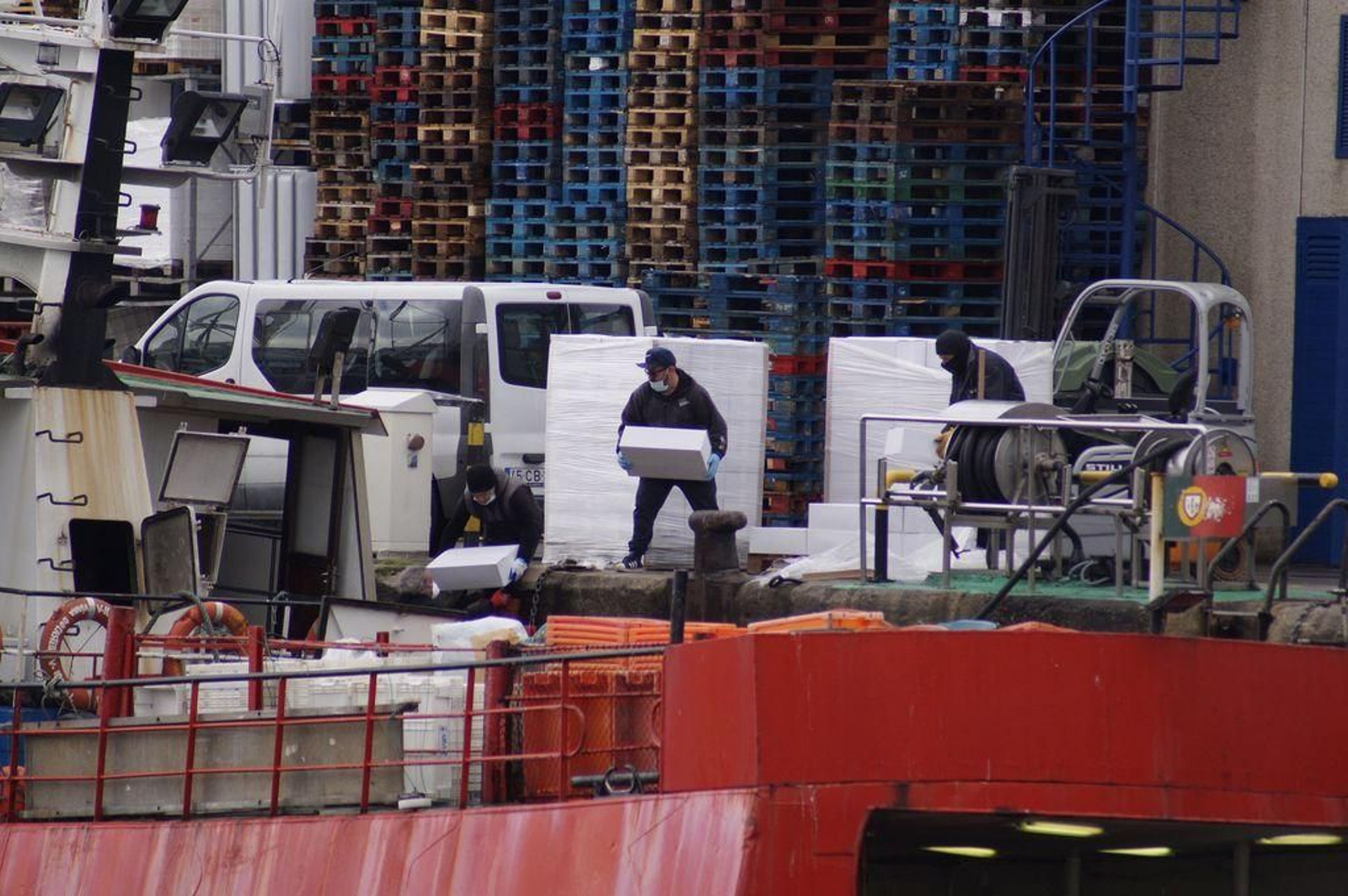 Ningún tripulante tiene permitido embarcar si su temperatura corporal supera los 37 grados