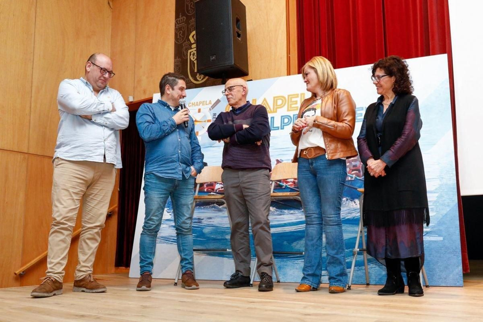 Julio Prado foi homenaxado onte no Multiusos de Chapela nun acto presidido pola alcaldesa, Digna Rivas.