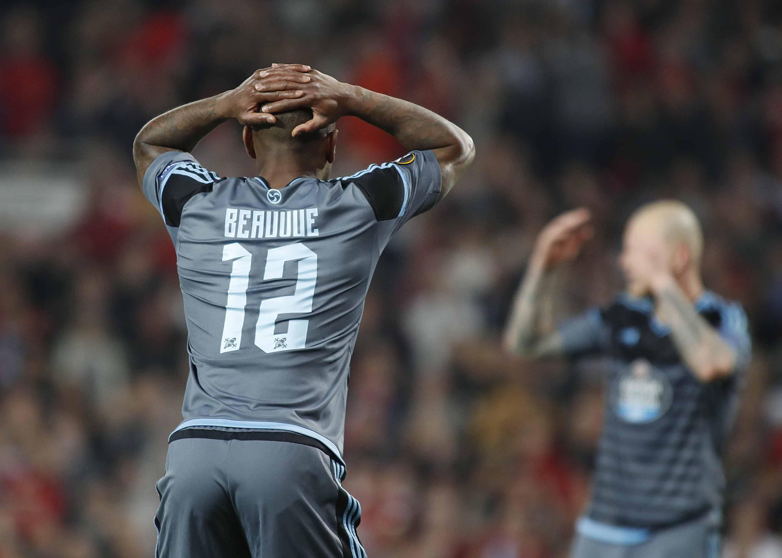 Las mejores imágenes del partido de vuelta entre Manchester United y Celta (1-1). // J.V. Landín