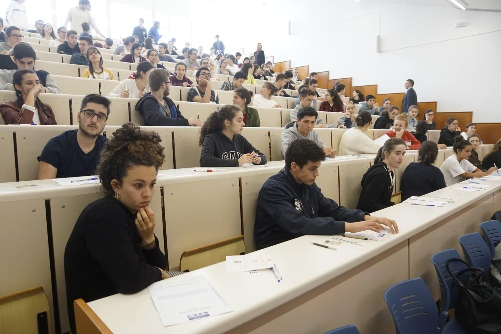 Las pruebas de Avaliación de Bacharelato para o Acceso á Universidad en Vigo // Vicente Alonso