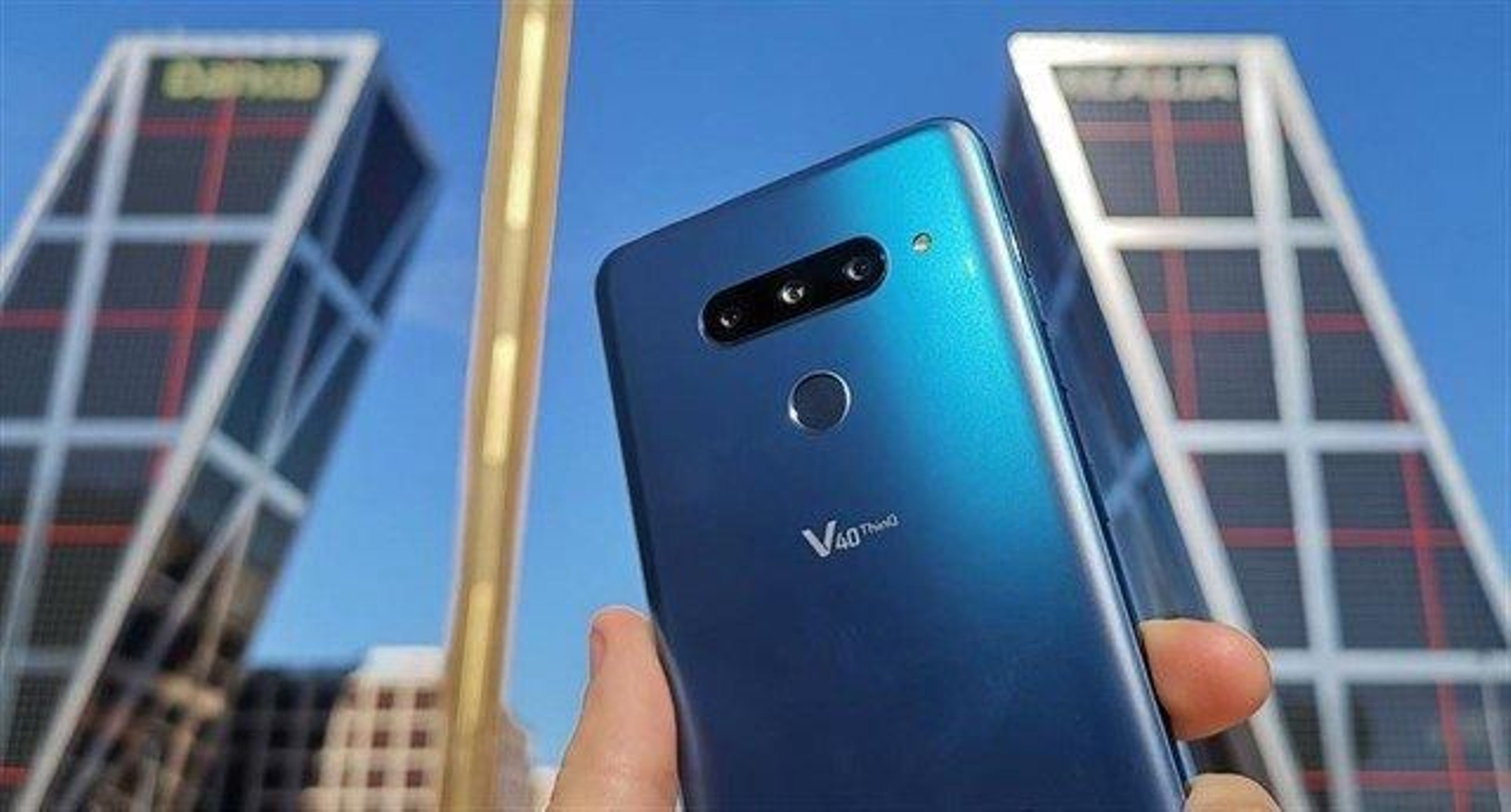 LG V40 ThinQ