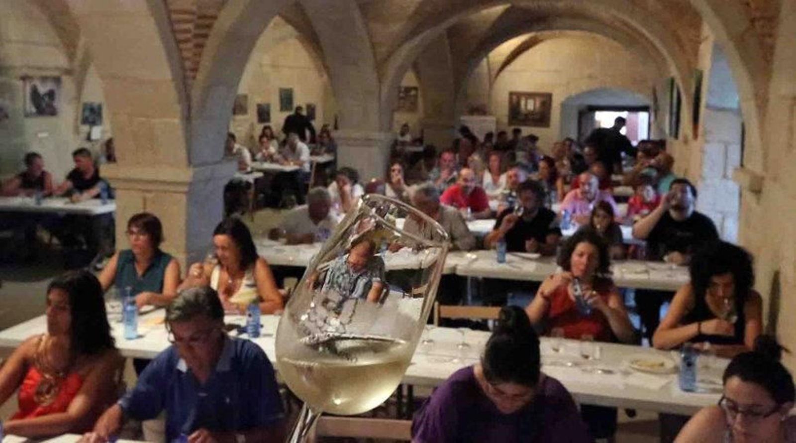 Las 'catas populares comentadas' tienen gran tirón en la Festa do Viño do Condado do Tea.