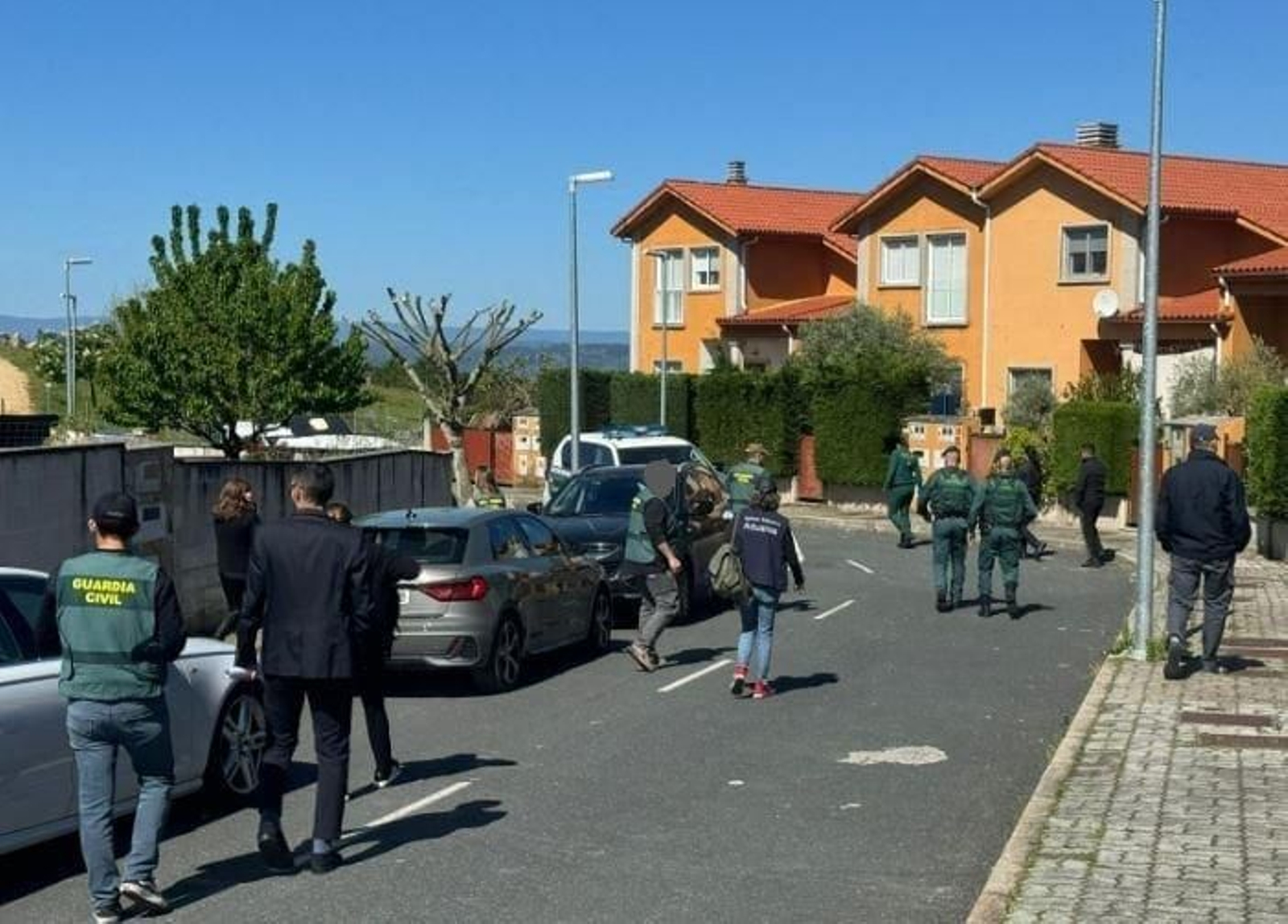 Operación de la Guardia Civil en la Urbanización de Monterrei.
