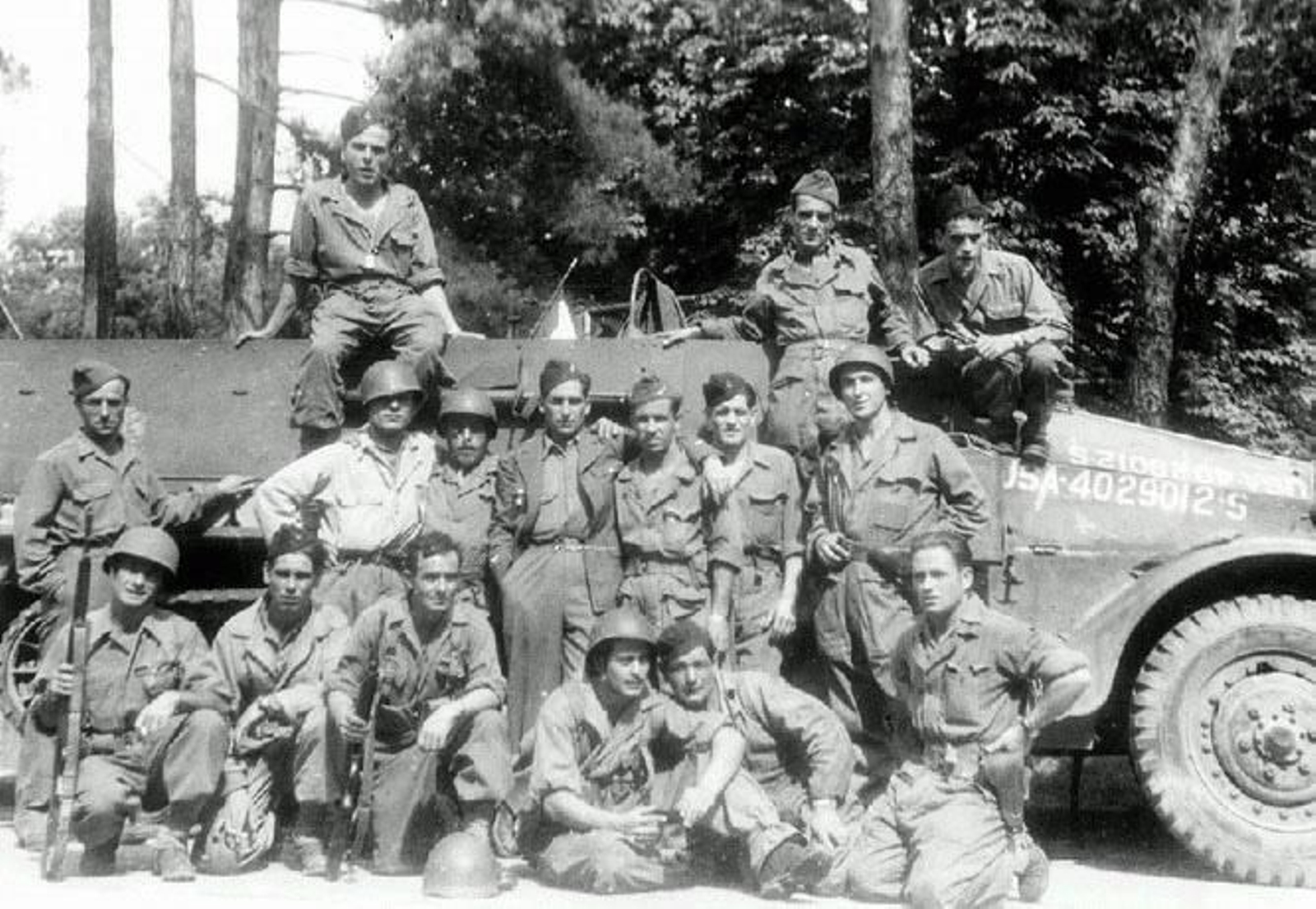 Una fotografía de algunos miembros de La Nueve, en la liberación de París