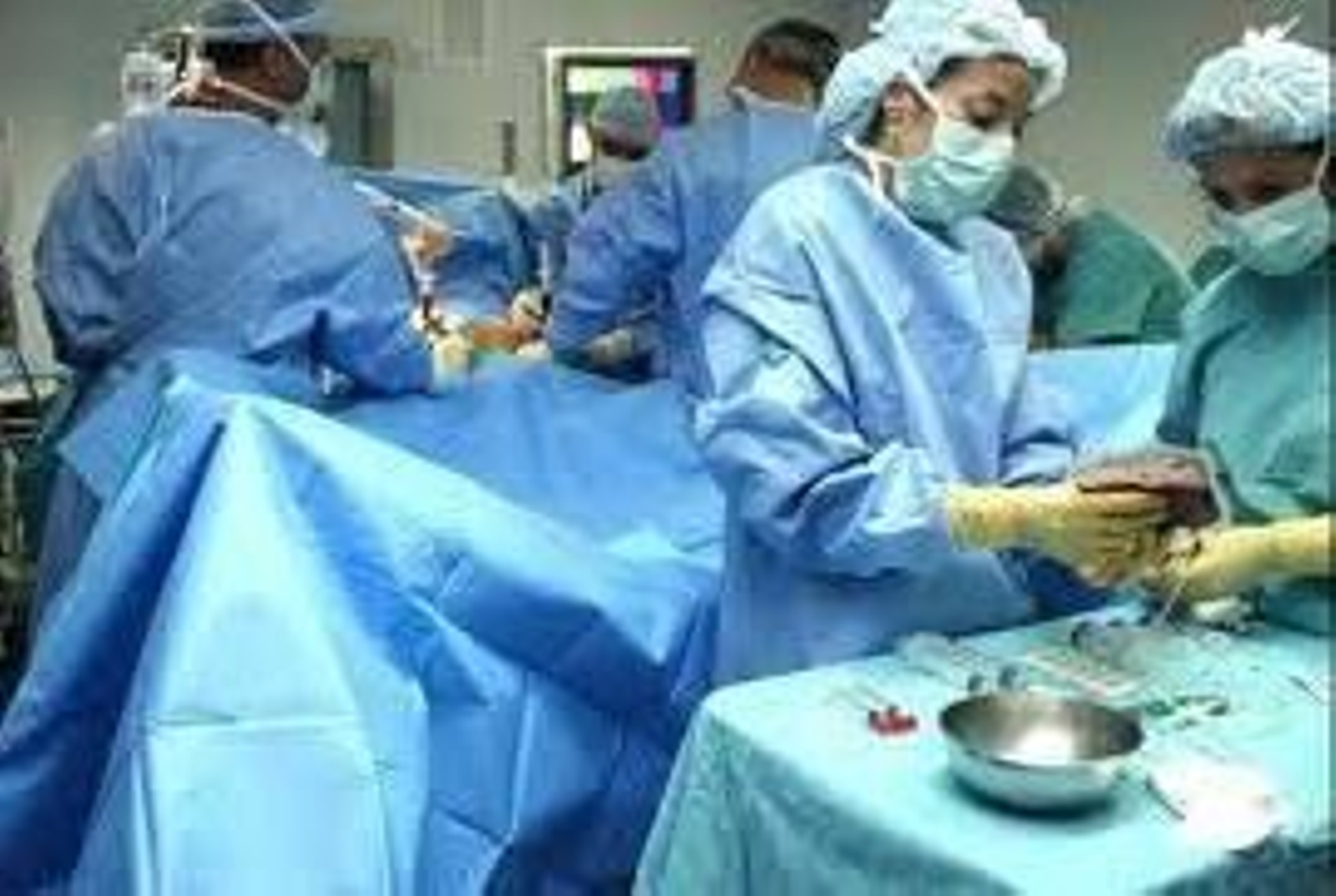 Un quirófano durante una intervención.