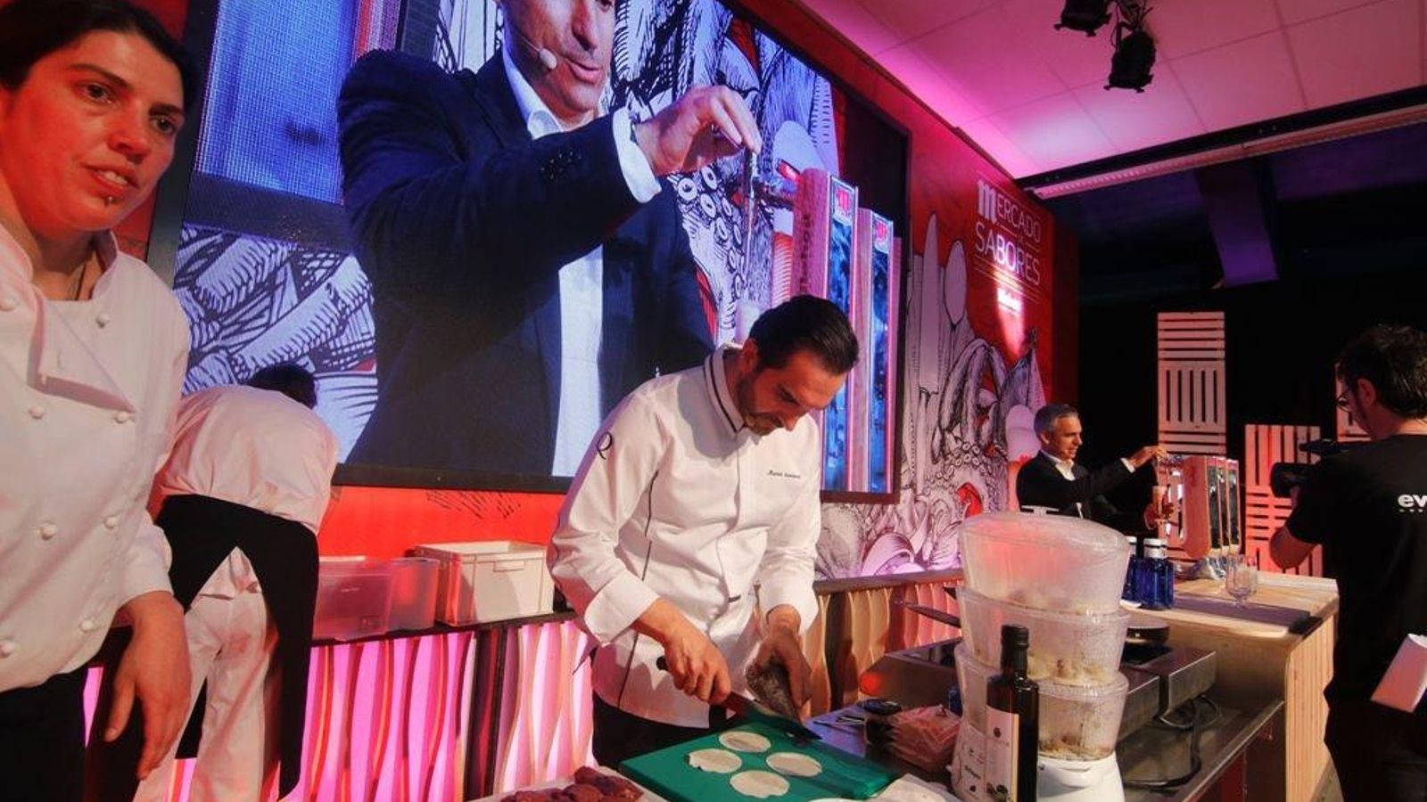 Cocineros con estrella Michelin ofrecieron una masterclass con platos exquisitos.