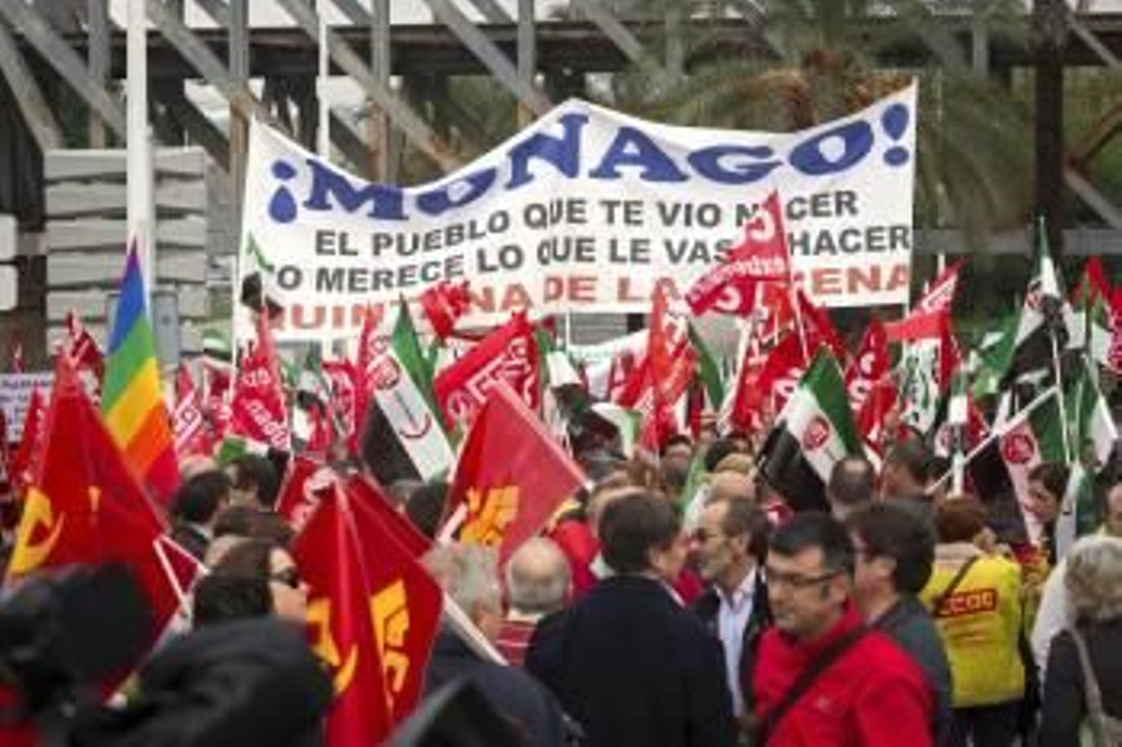 Imagen de la manifestación que recorrió las calles de Mérida. (Foto: JERO MORALES)