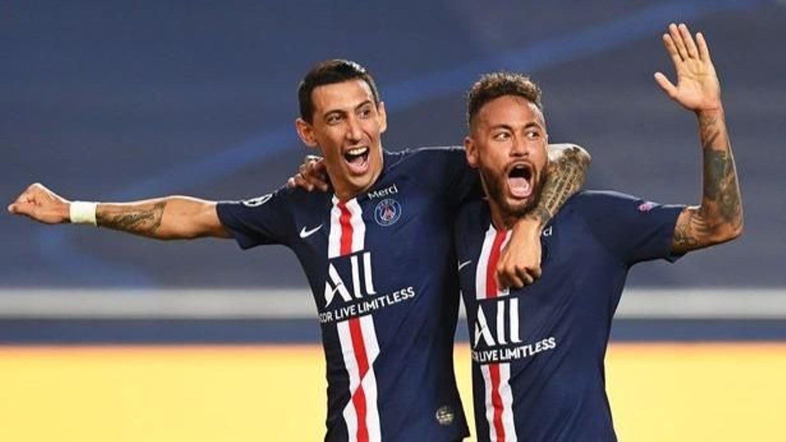 Di María y Neymar celebran el segundo gol del PSG ante el Leipzig.