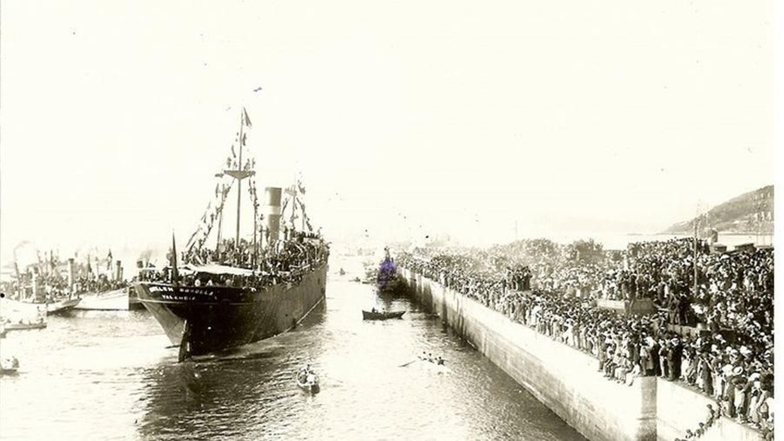 Vigo despide a los soldados que van a la guerra.