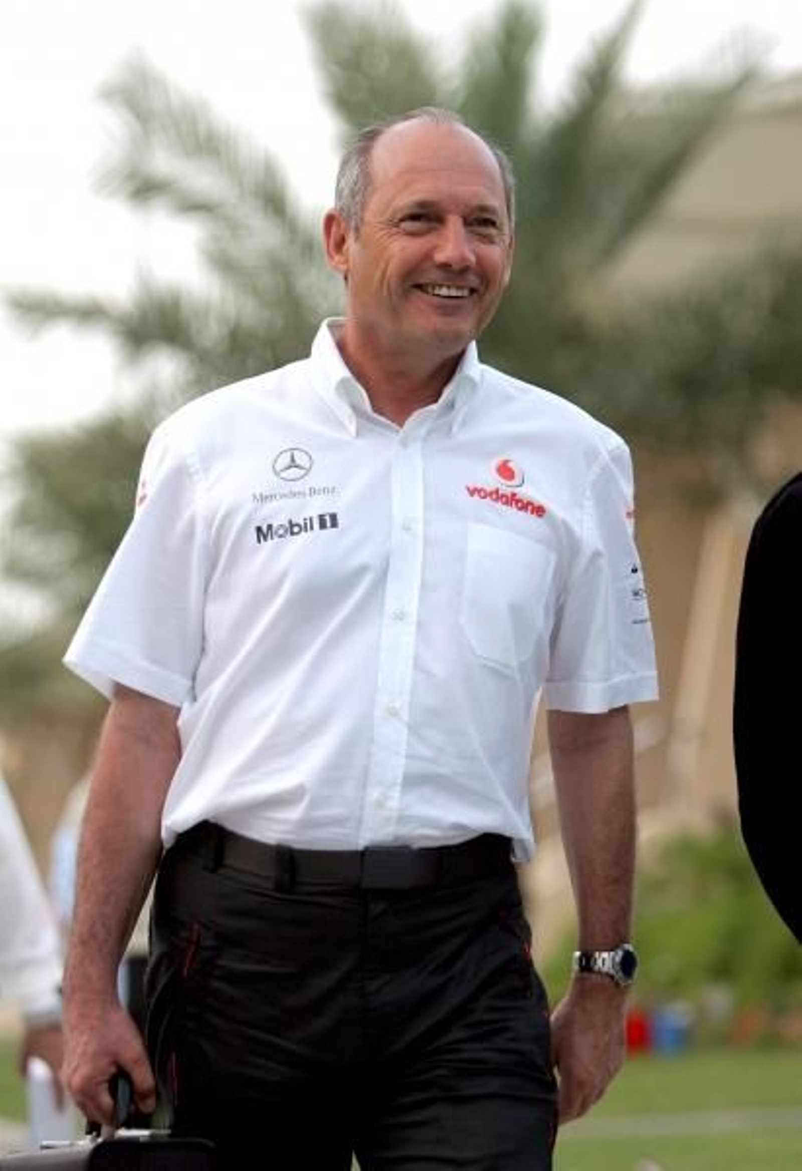 Ron Dennis dejará de ser patrón de McLaren en Marzo.