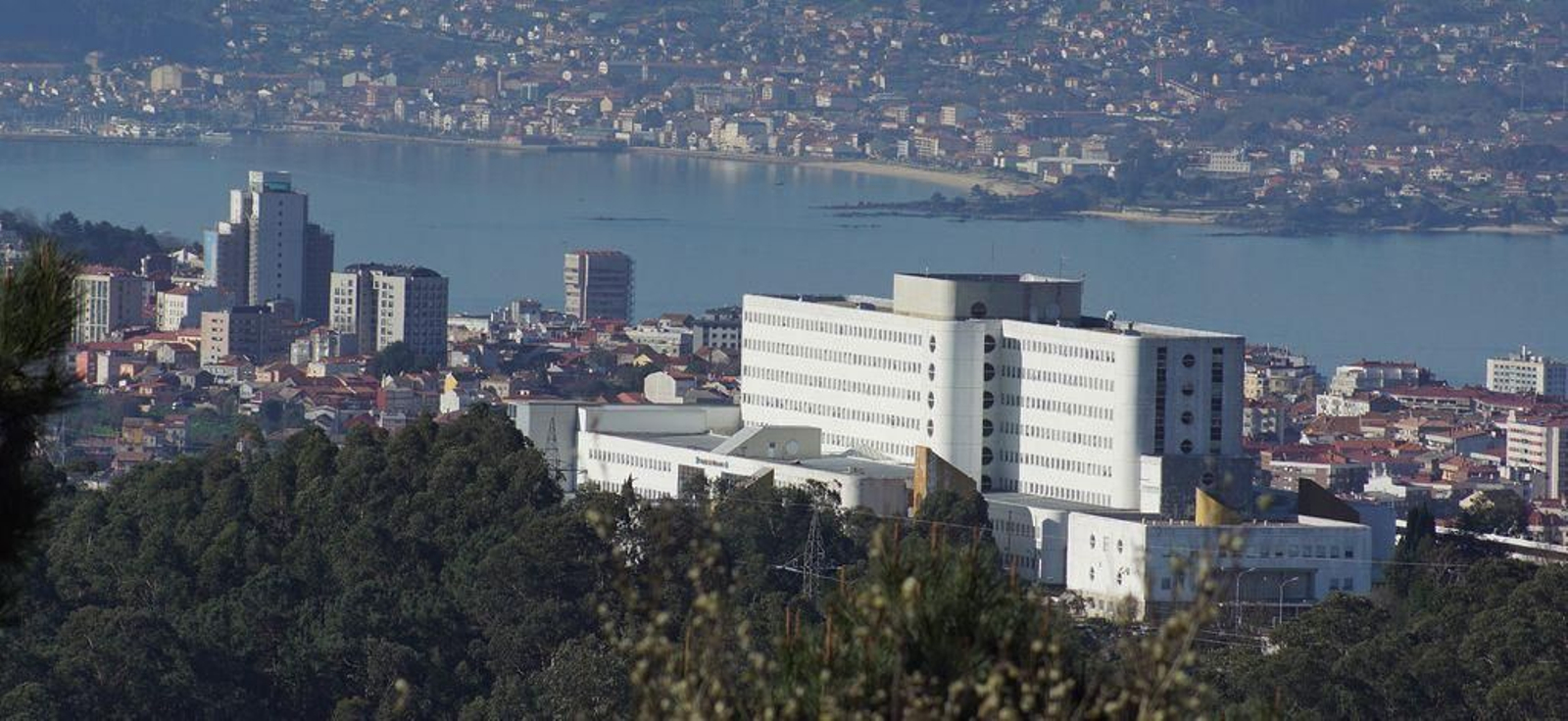 La existencia de un hospital separado del Cunqueiro fue clave para preparar la infraestructura que necesitaba el coronavirus.