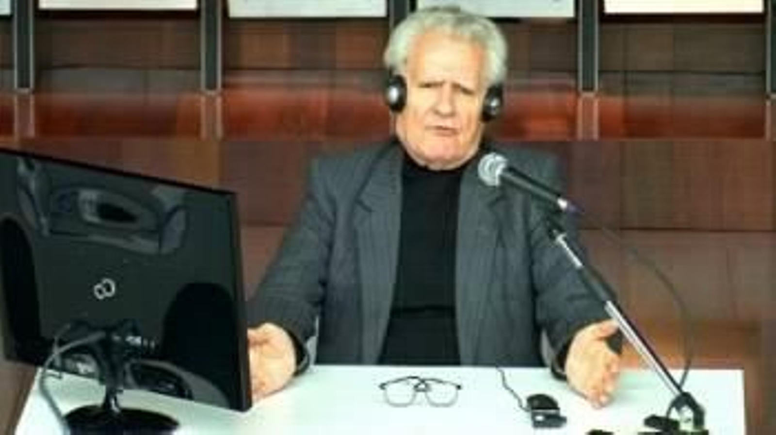 Nikolaos Argyropoulos, durante su declaración ante el tribunal que juzga la catástrofe marítima.