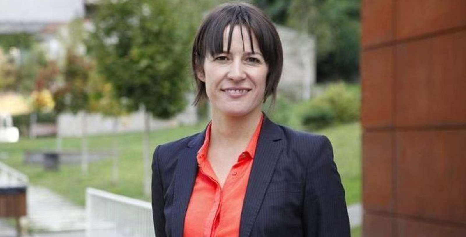 OURENSE. 16.09.2016 ESPACIO LA MOLINERA. LA CANDIDATA A LA XUNTA POR EL BNG, ANA PONTÓN, POSA PARA LA ENTREVISTA.  FOTO: MIGUEL ANGEL