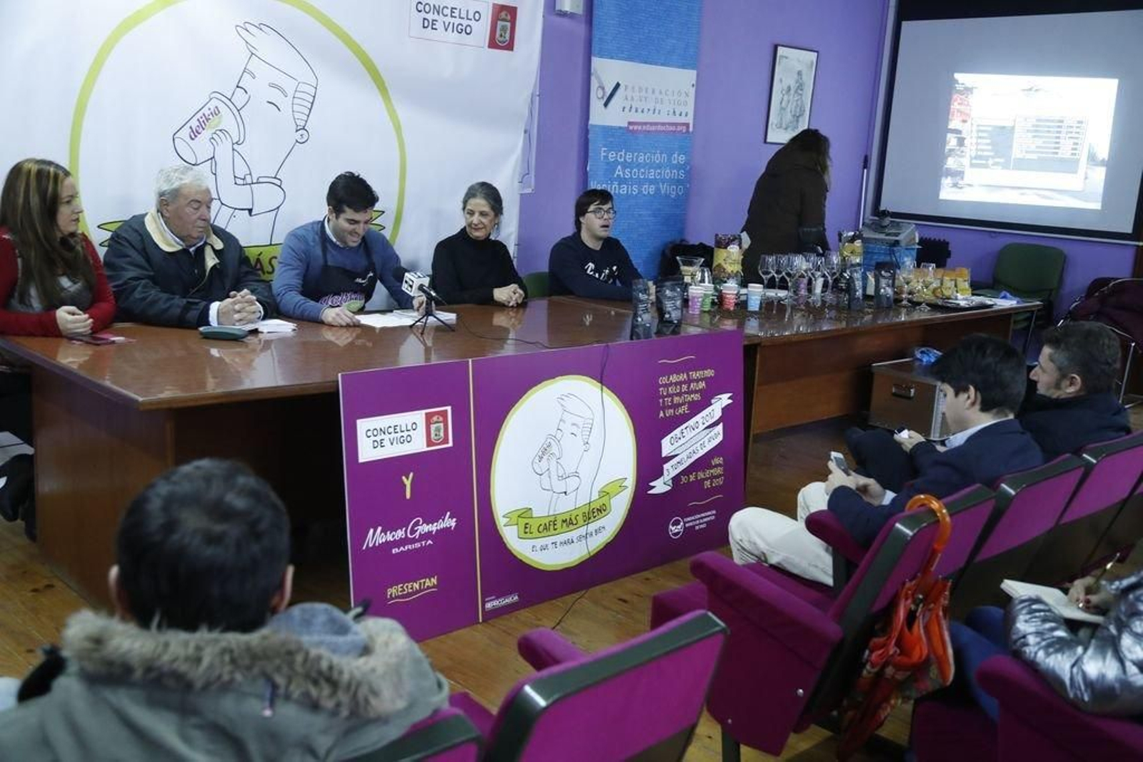 María Pérez, Pedro Pereira, Marcos González, Carmen López e Iván Giráldez, en la presentación.
