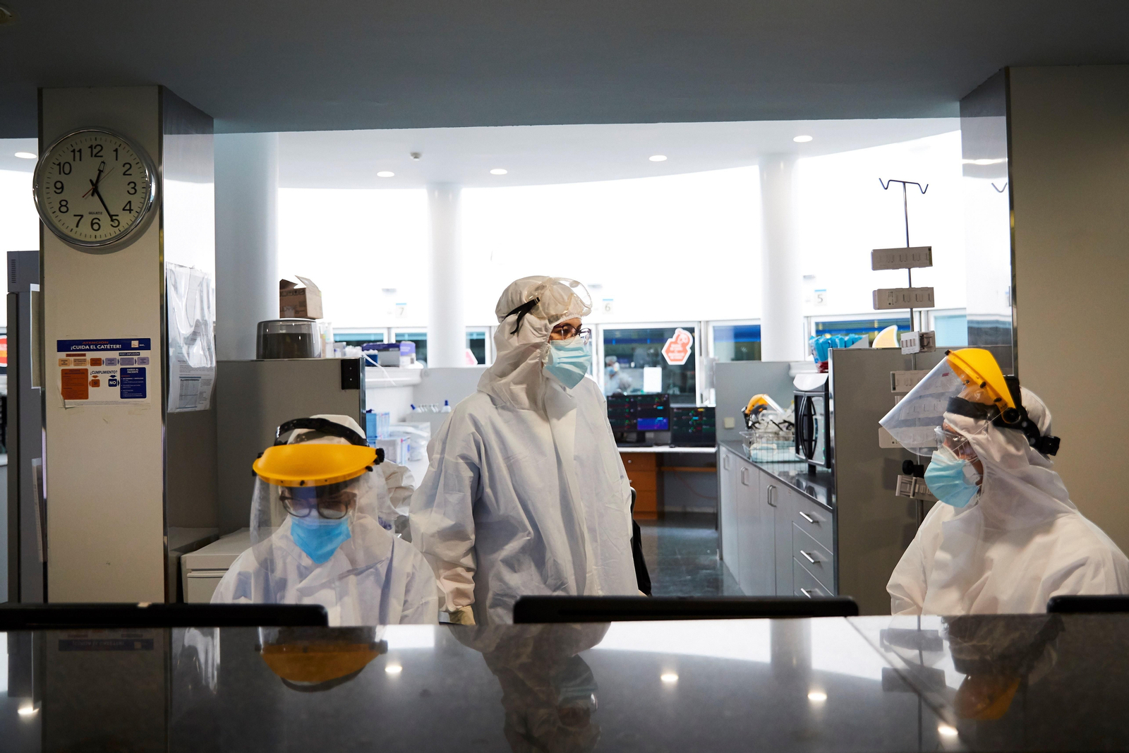 Profesionales sanitarios del hospital del Mar de Barcelona.