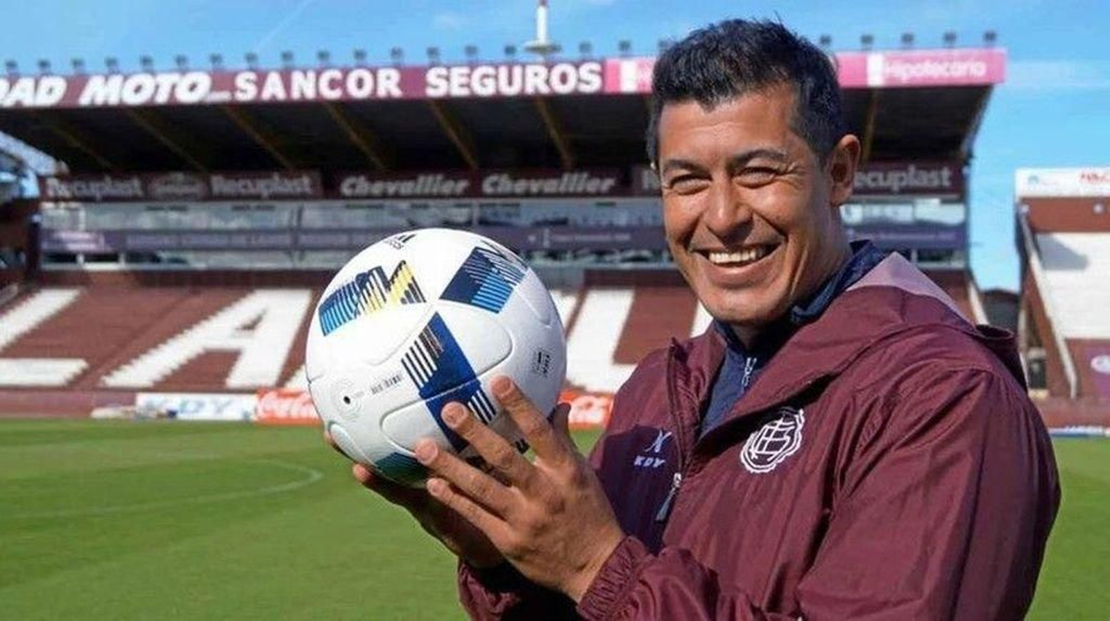 Jorge Almirón es uno de los nombres que baraja el Celta.