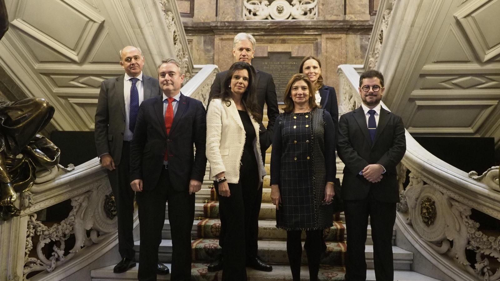 El Salón Embajadores, de la Casa de América, en la madrileña plaza de Cibeles, acogió la presentación de la 16º edición de los Premios Iberoamericanos 2025, que organiza anualmente la Asociación Iberoamericana de la Comunicación (Asicom).