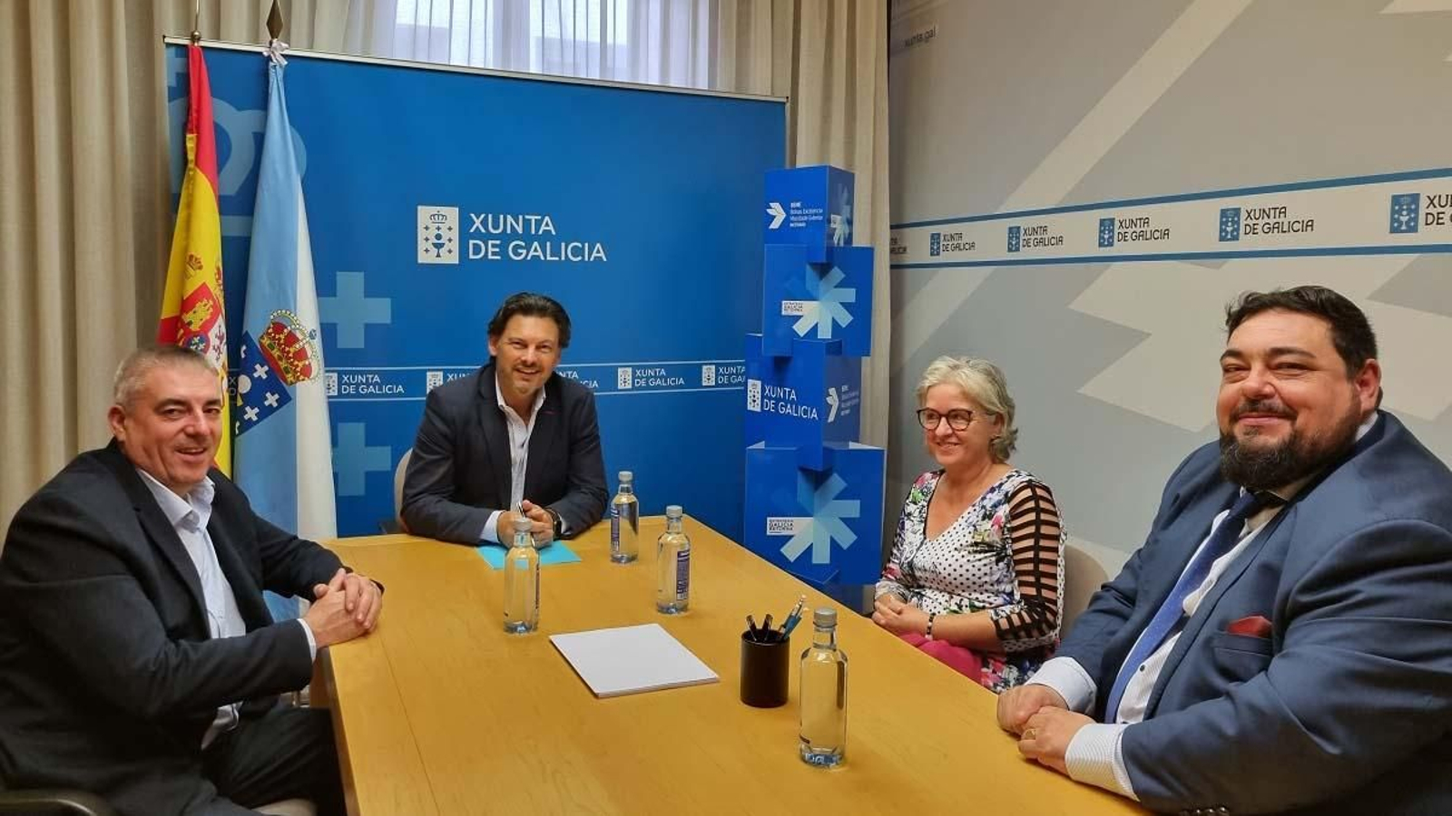 Imagen de la reunión celebrada en la sede de la SXE en Santiago de Compostela