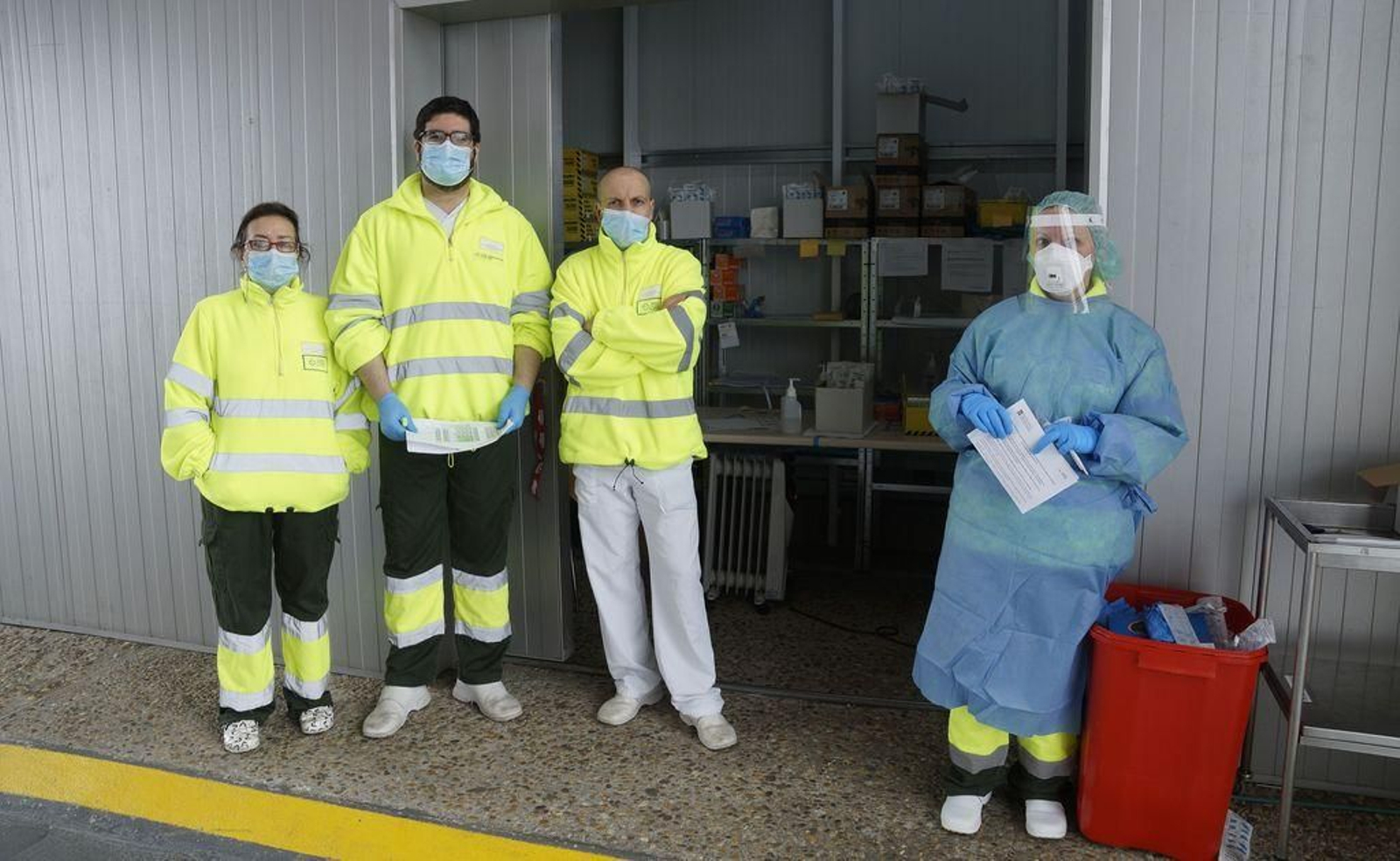 Carmen , Alejandro, Antonio y María José, enuno de los turnos de trabajo del Auto Covid.