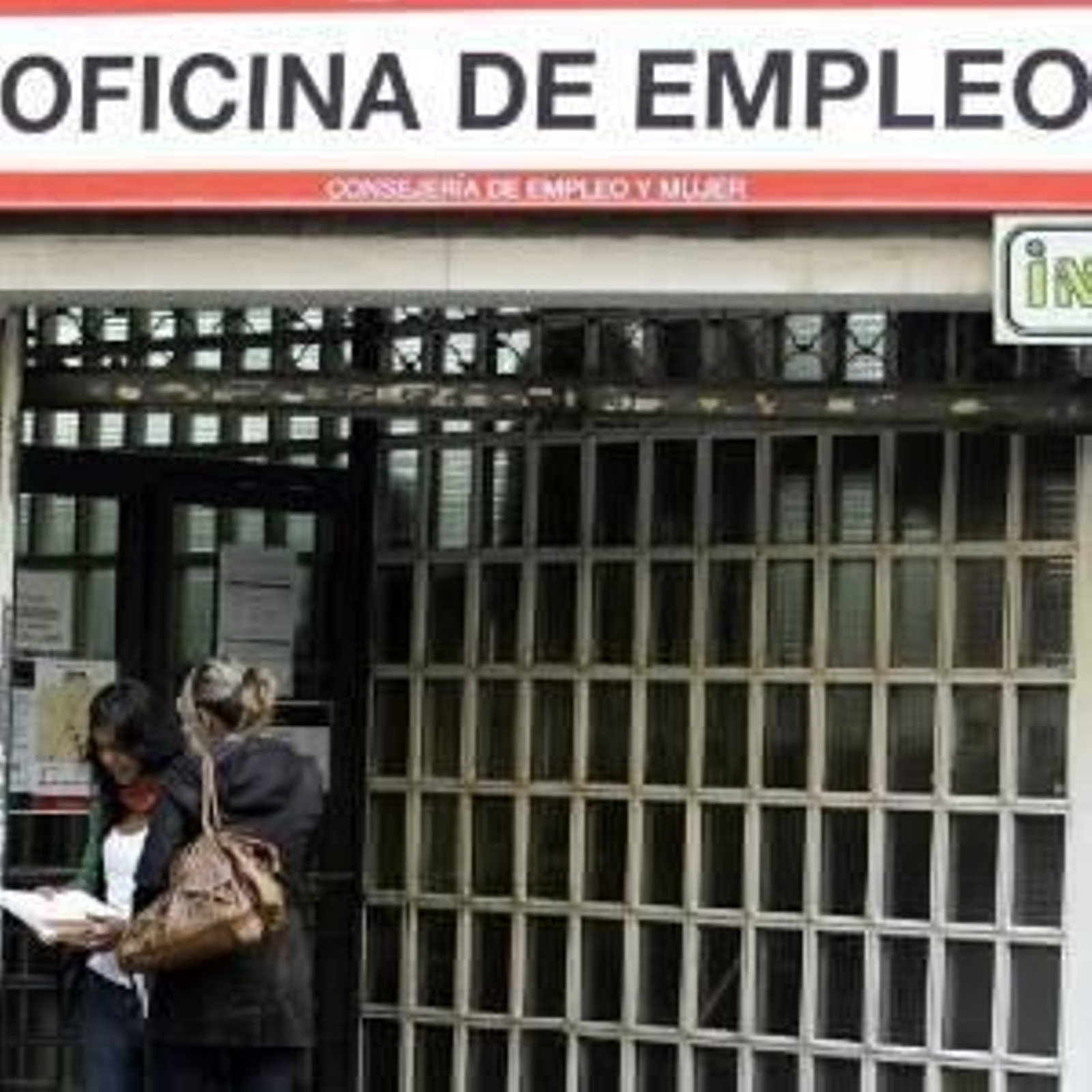 Oficina de empleo. (Foto: EFE)