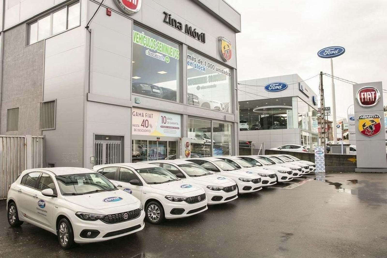 Los nueve modelos Fiat Tipo entregados a Elmar Frozen por Zina Móvil.