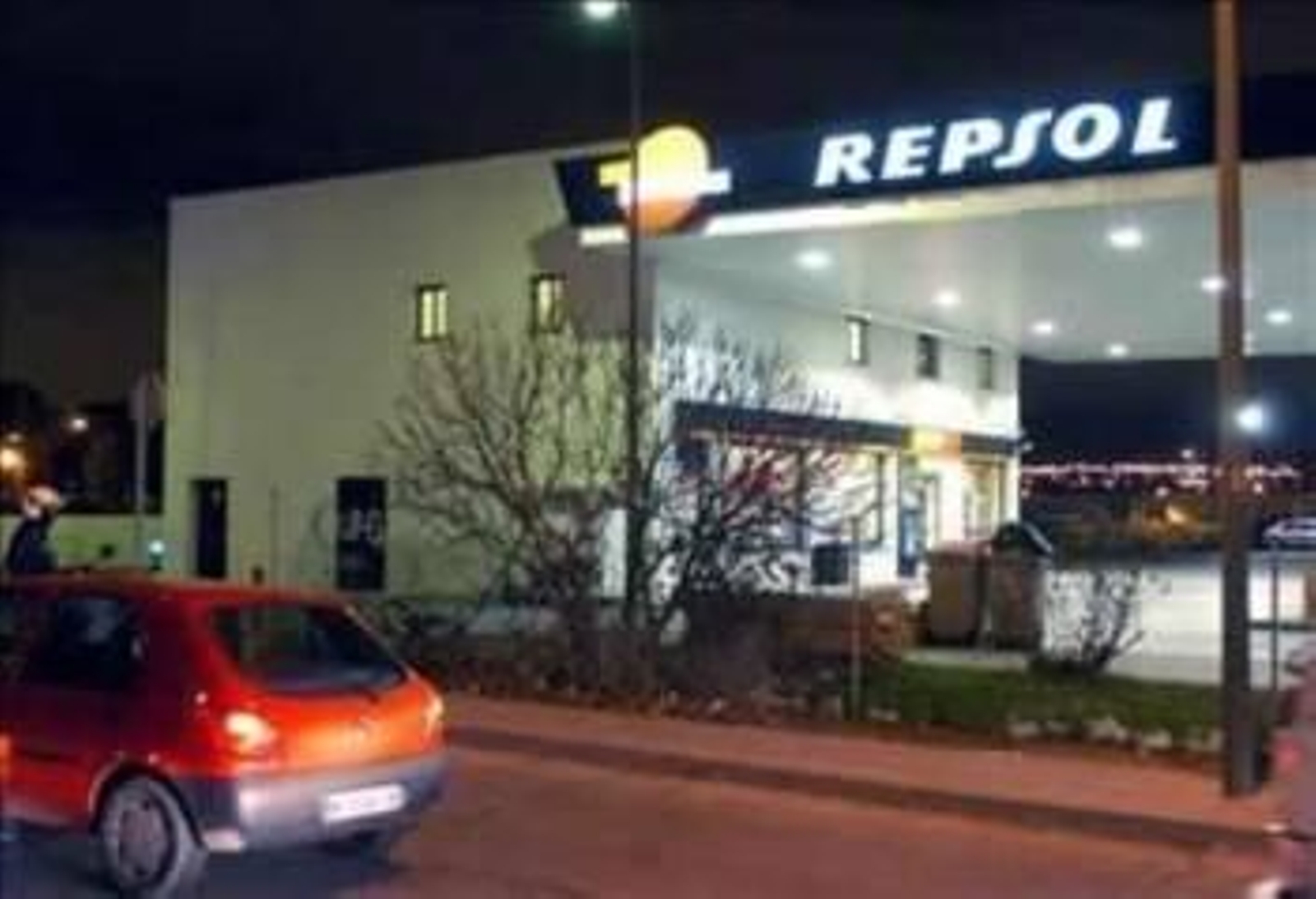 Imagen de una gasolinera Repsol (Foto: Archivo EFE)