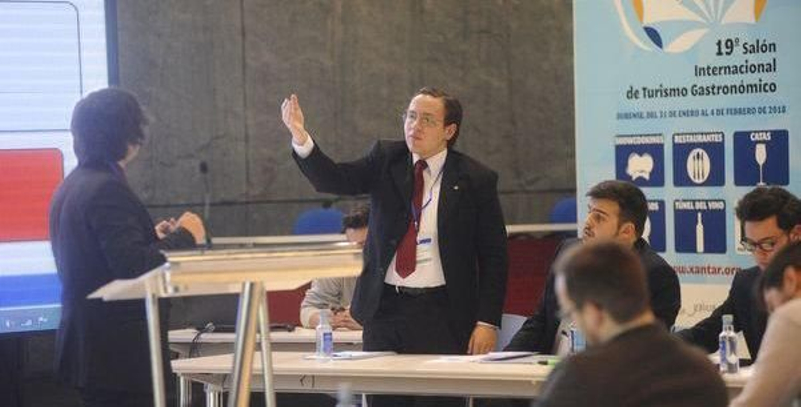 Torneo de debate en Expourense