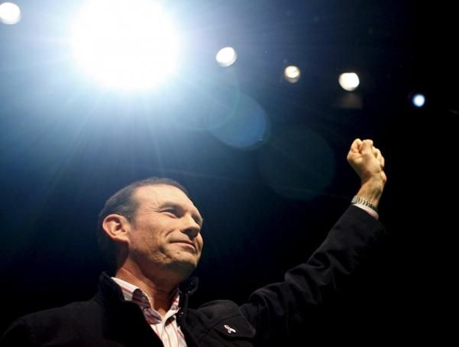 El lehendakari Ibarretxe durante el mitin. (Foto: Javier Etxezarreta)