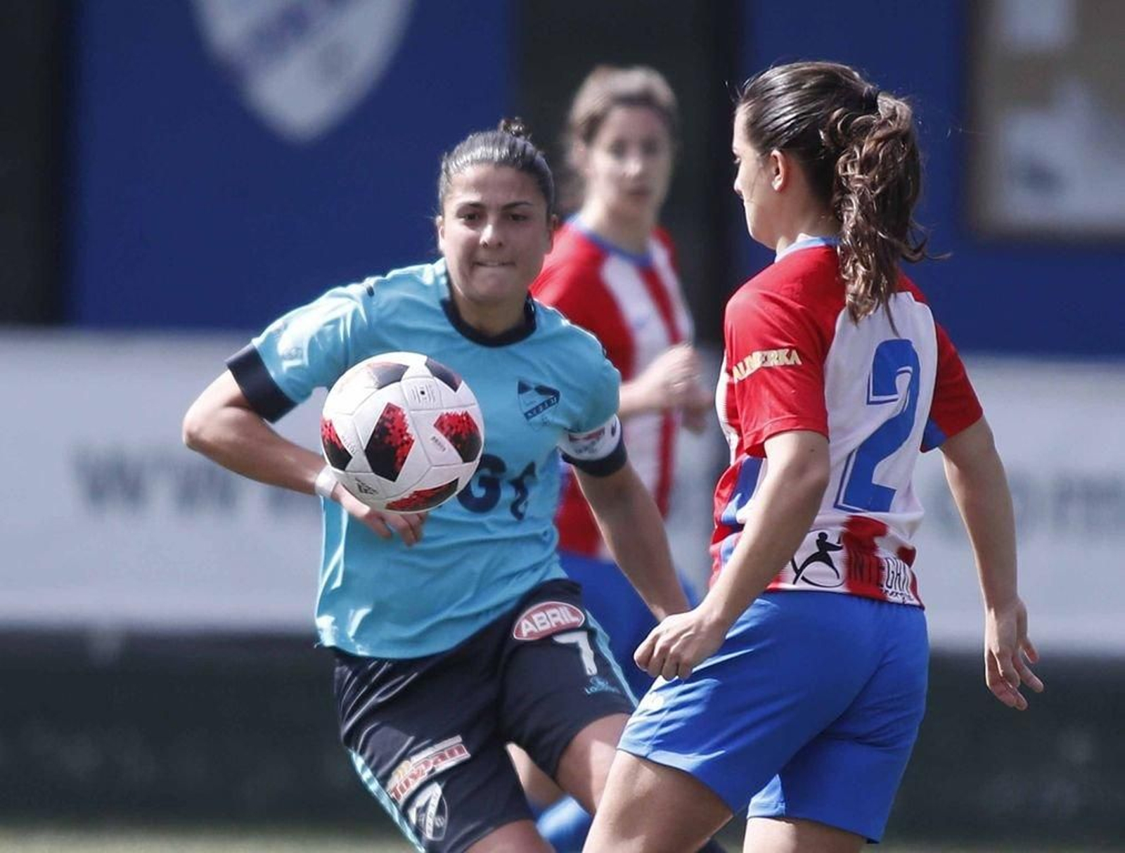 Un momento del partido contra el Sporting de Gijón el pasado curso.