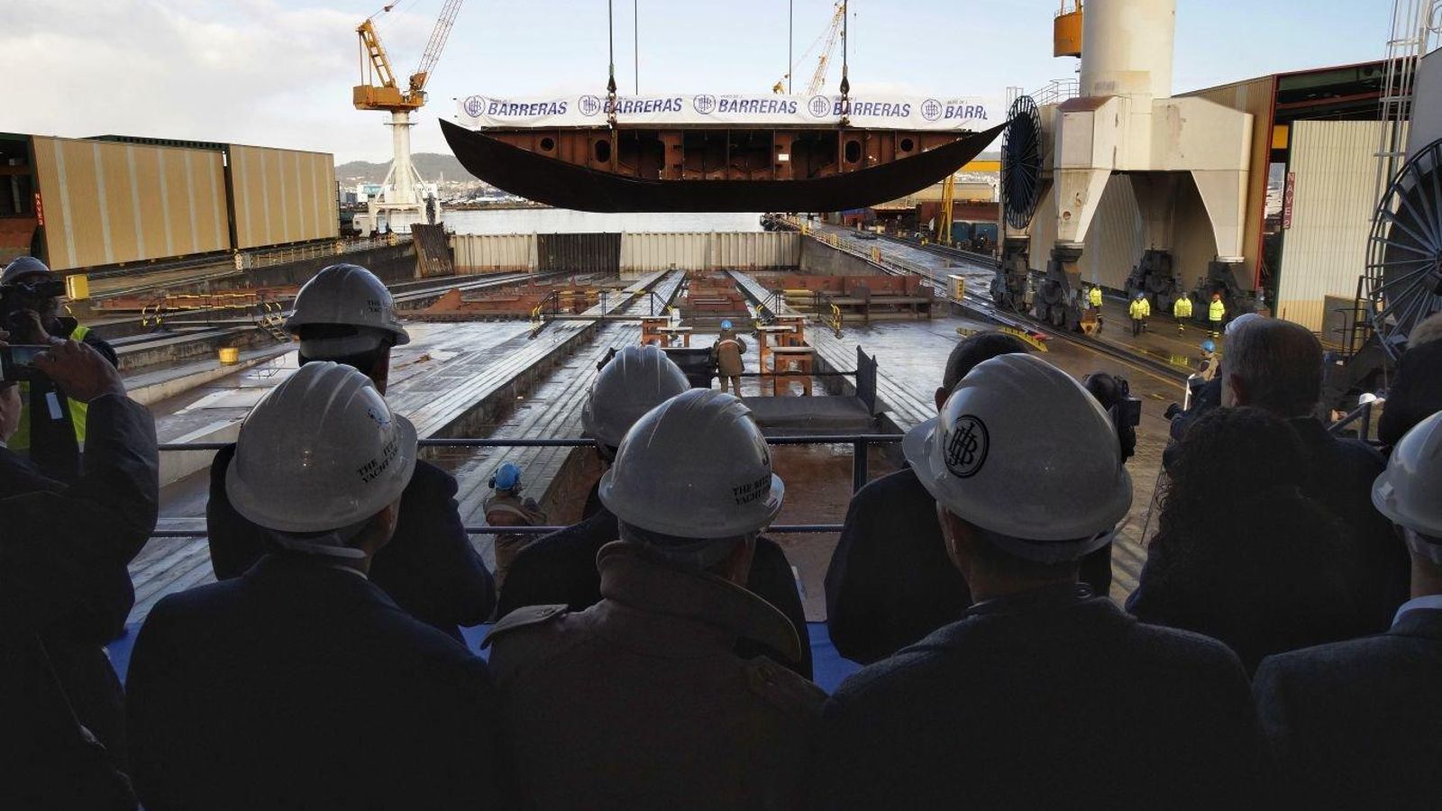 El momento de la colocación de la quilla del crucero de lujo // Vicente Alonso