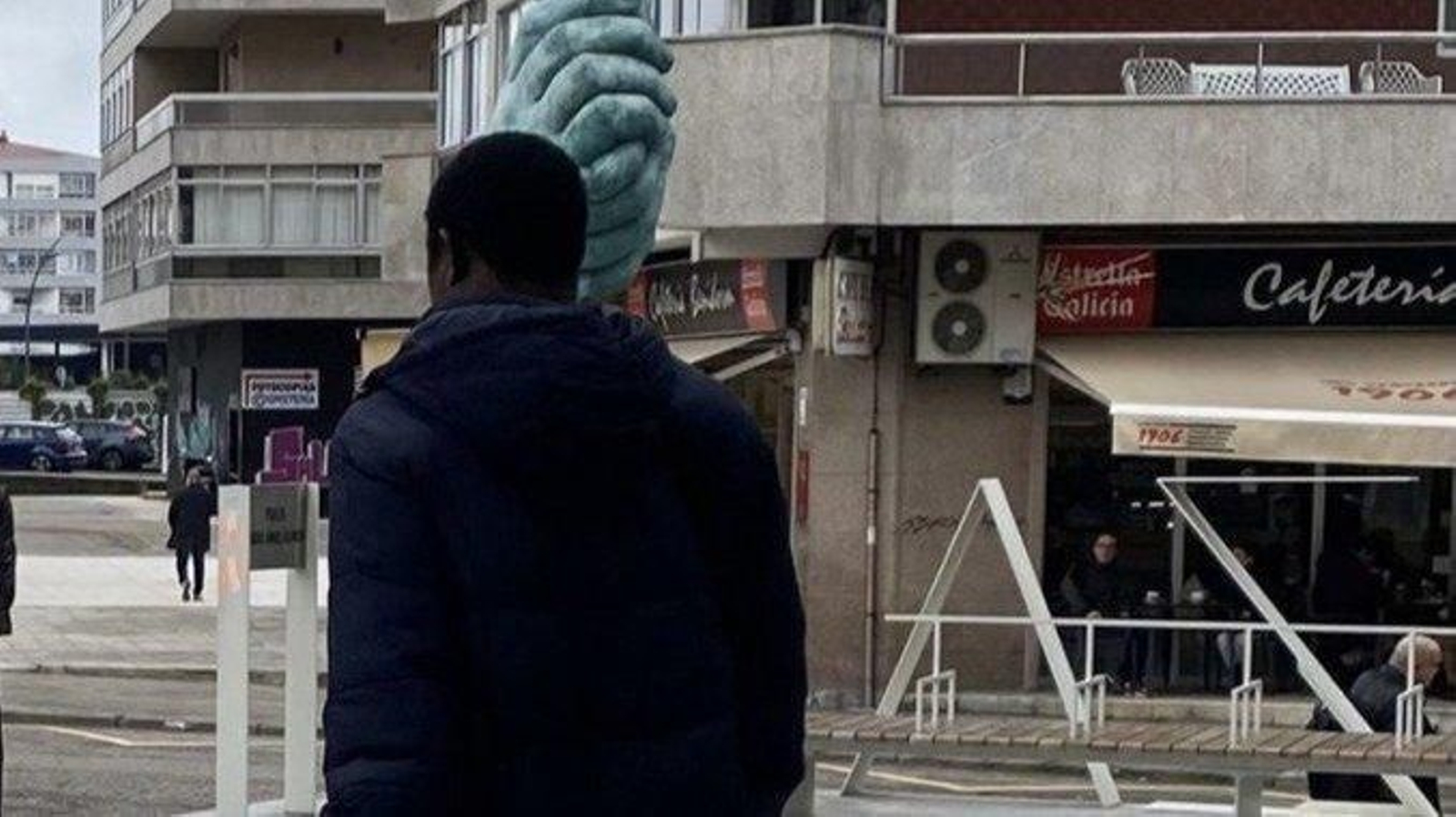 El acusado, ayer, a la salida de la Cidade da Xustiza.