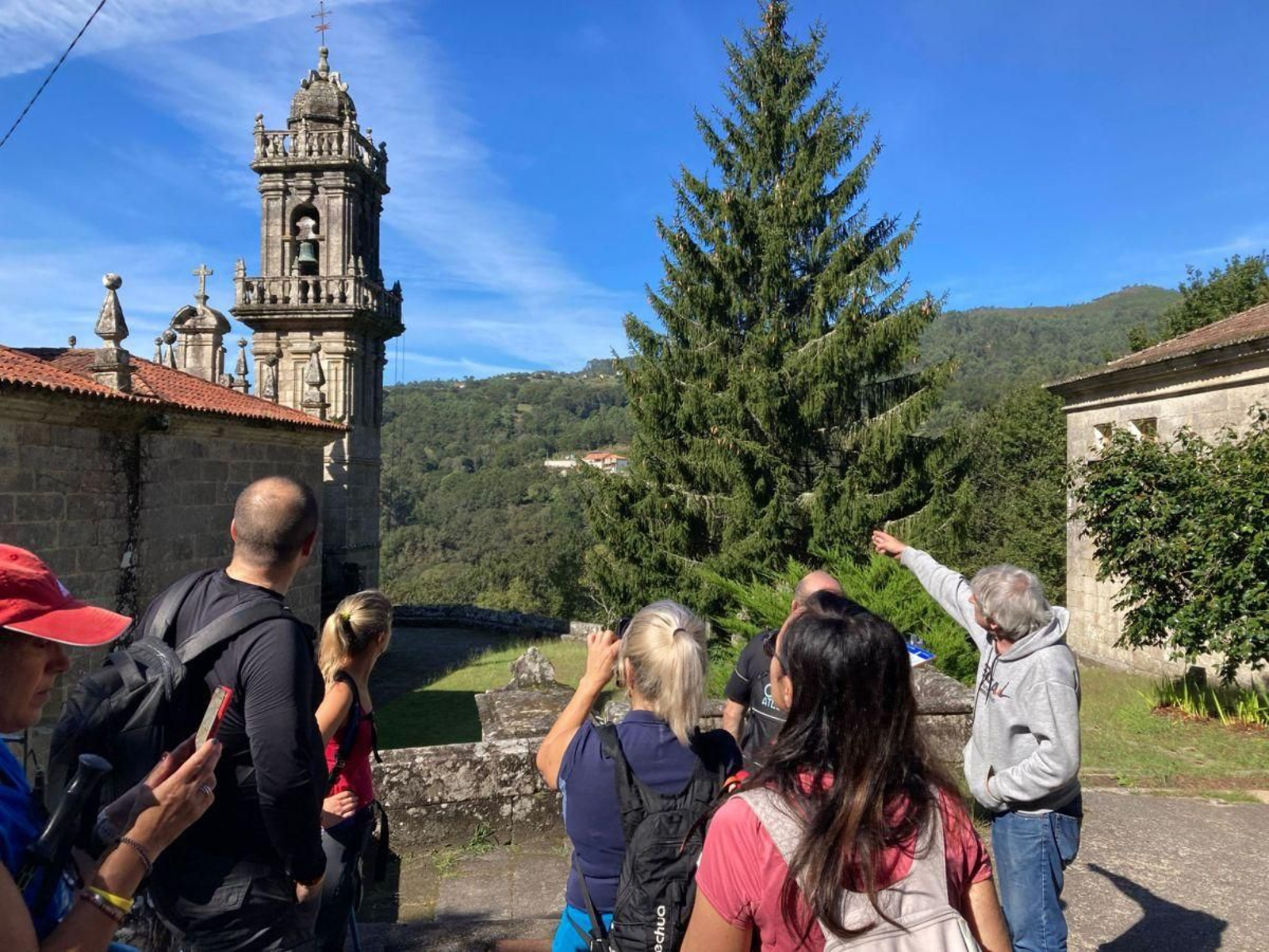 Dos etapas de Vía Mariana por Covelo, de 9 y 23 kilómetros, que cada vez recorre más gente.