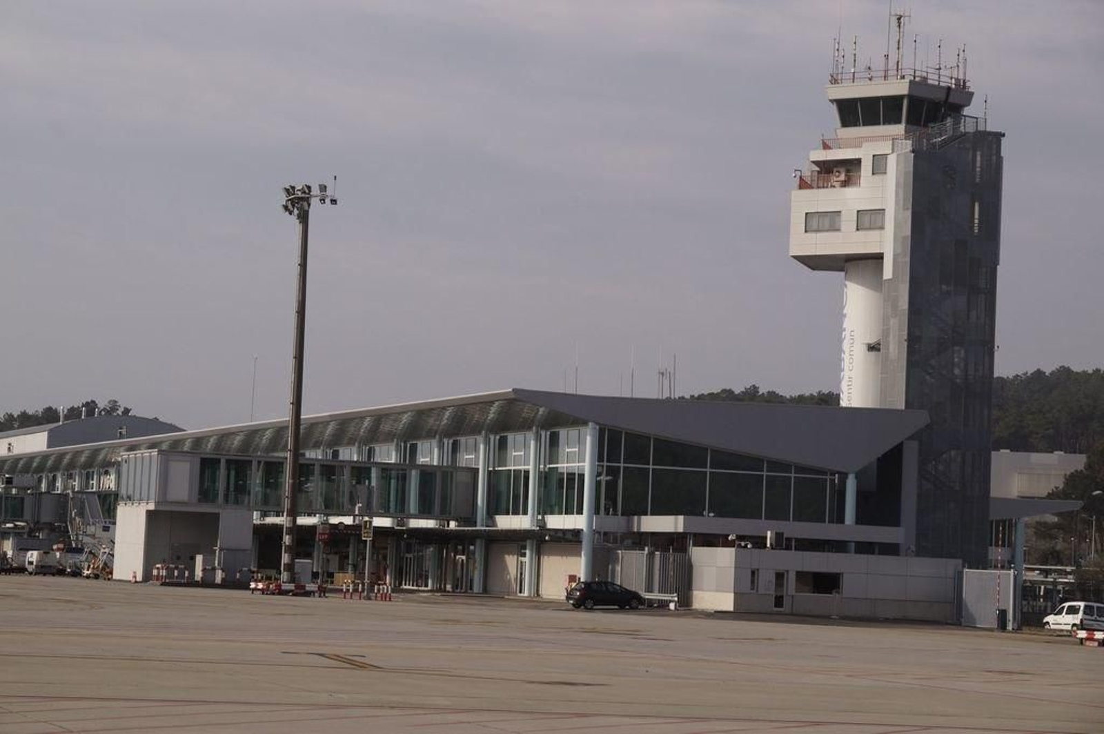Aeropuerto de Peinador