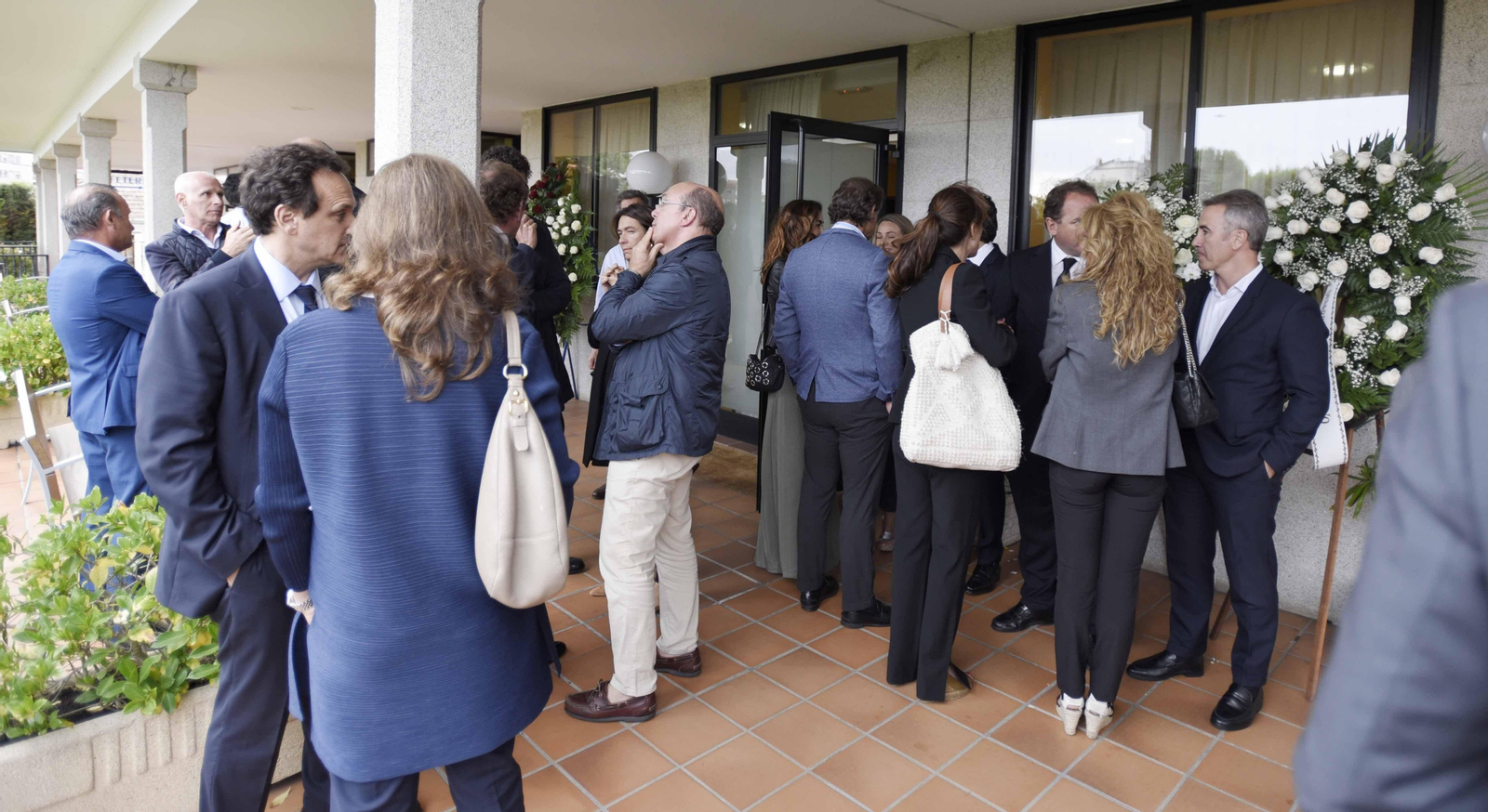 O tanatorio de Emorvisa acolleu onte o velatorio de Alfonso Zulueta de Haz, quen será enterrado hoxe.