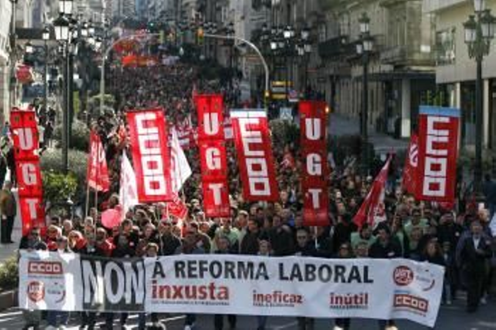 Una de las múltiples movilizaciones sindicales del año pasado contra la reforma laboral.