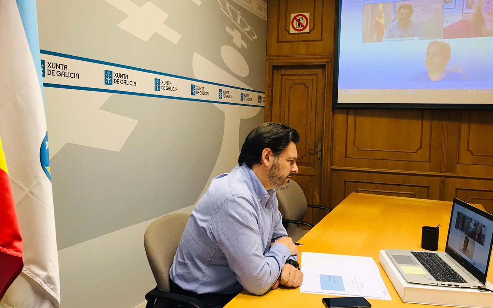 Antonio Rodríguez Miranda, durante la videoconferencia, en la sede de Emigración en Santiago de Compostela