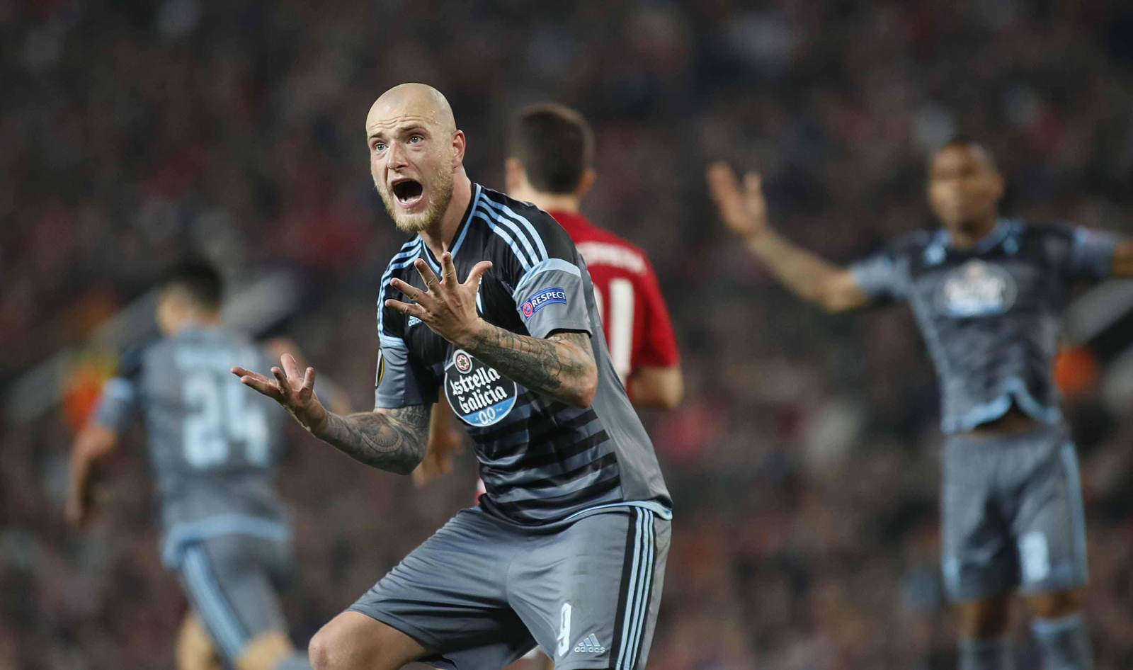 Las mejores imágenes del partido de vuelta entre Manchester United y Celta (1-1). // J.V. Landín