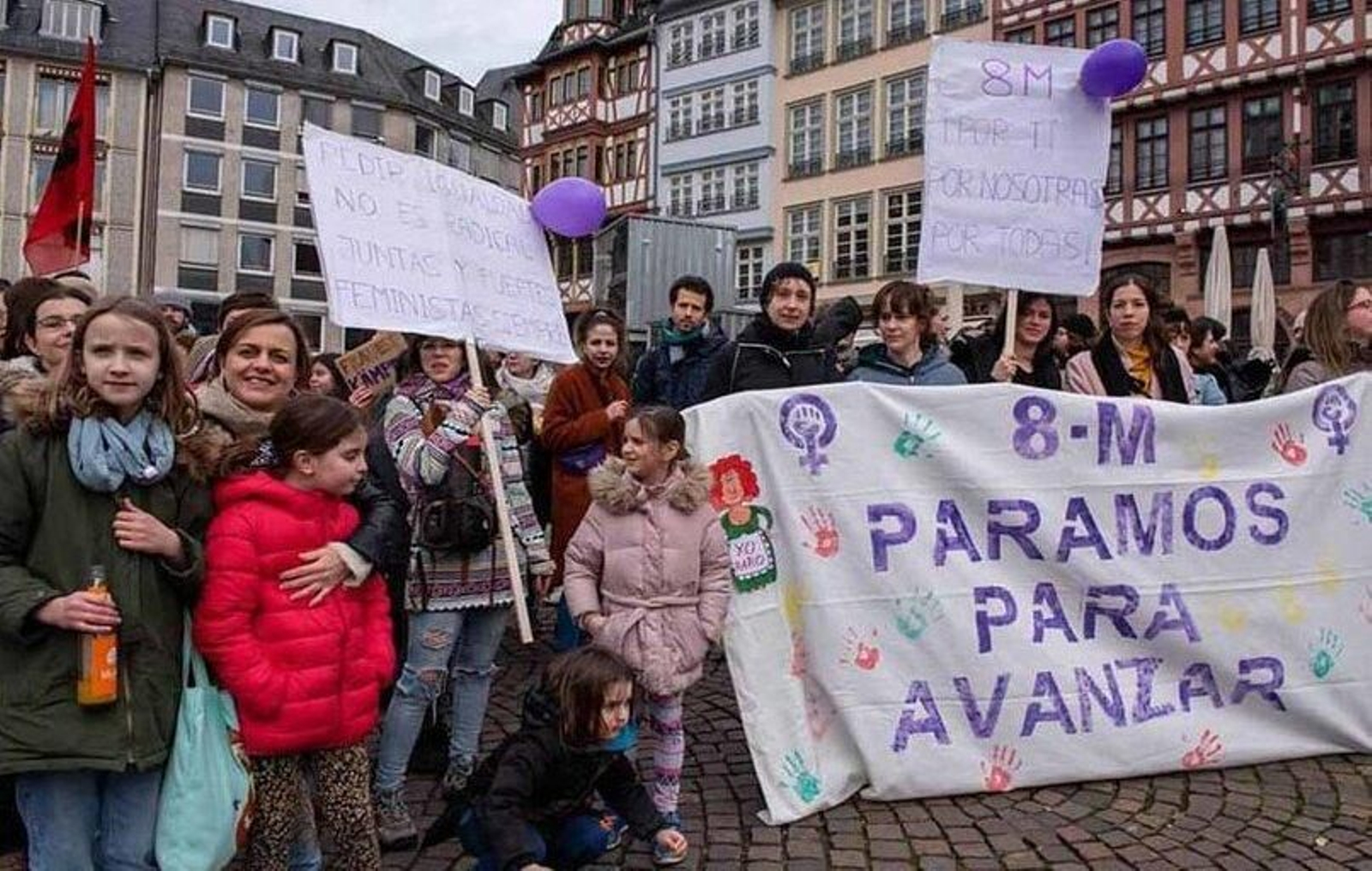 Las mujeres extranjeras son doblemente victimizadas al encontrarse en un lugar en el que no dominan el idioma ni los recursos que les asisten lo que se convierte en un obstáculo muy grande.