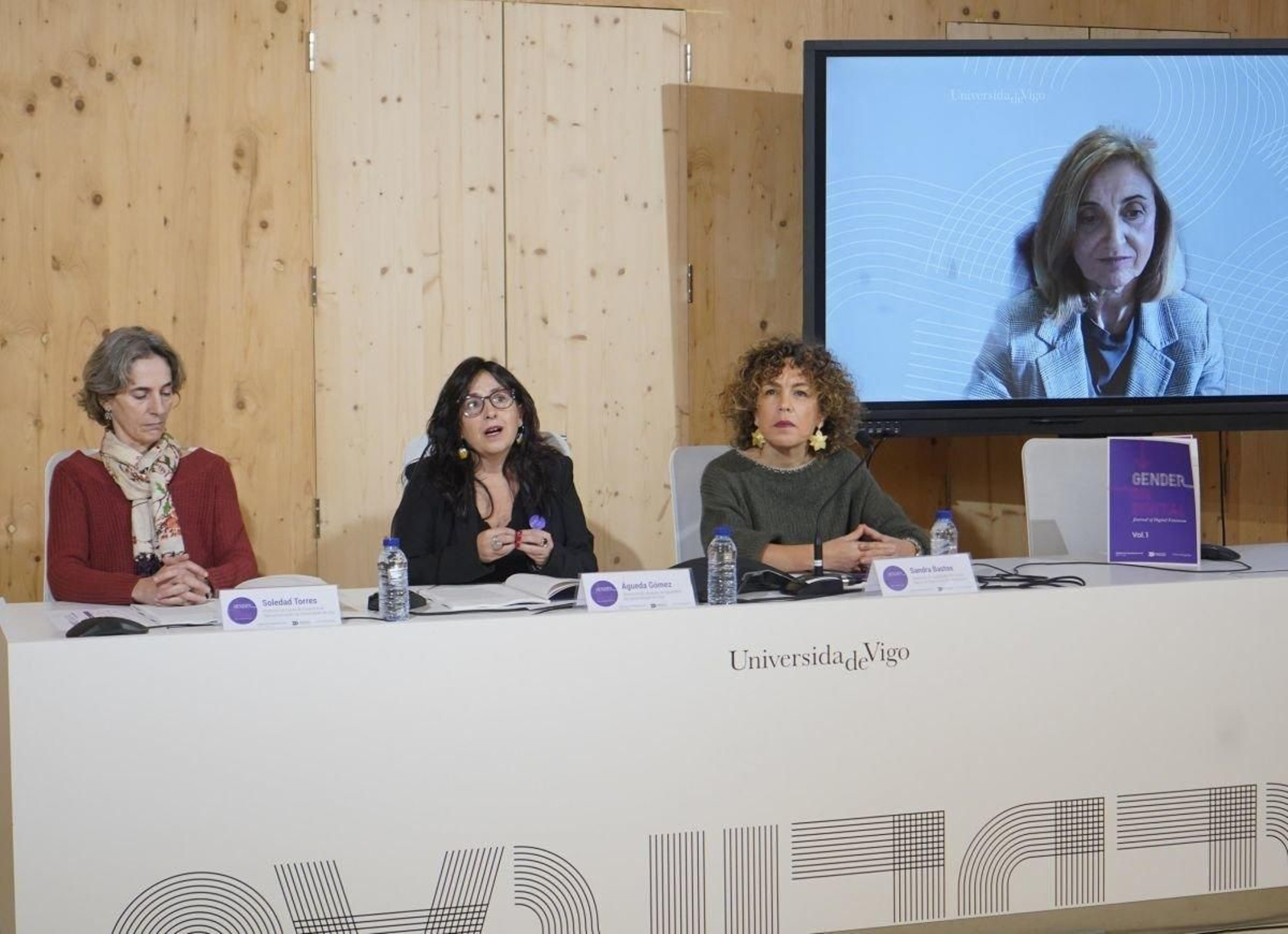 Soledad Torres, Águeda Gómez, Lucía Muradas y Amparo Alonso.